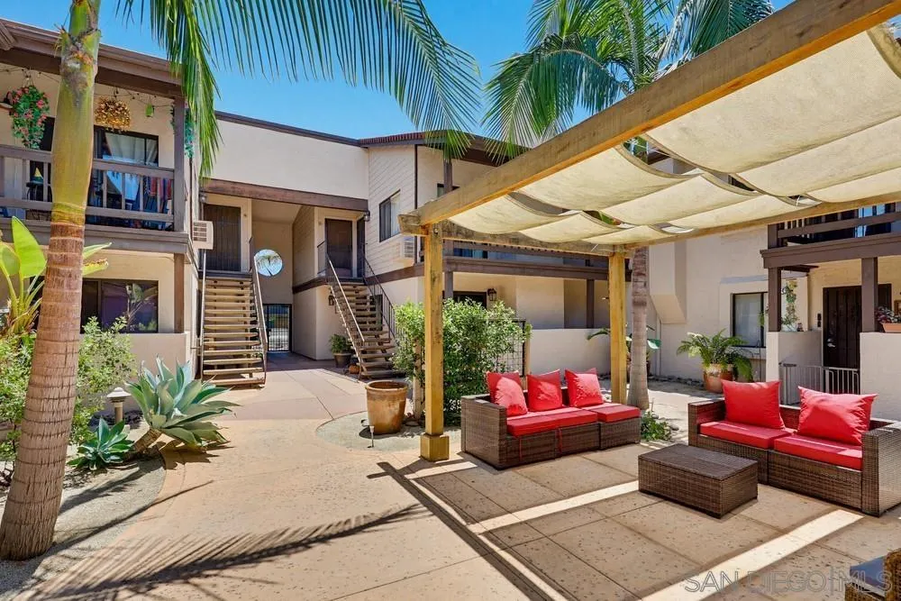 https://cdn.realtyfeed.com/cdn/127/260014783/41605d07ef79dcc29cbe141edd7fb454.webp
