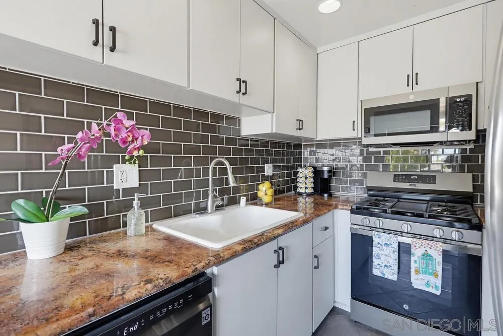 https://cdn.realtyfeed.com/cdn/127/260014783/70f2ee36e9a9964139ea66611e58bfe8.webp