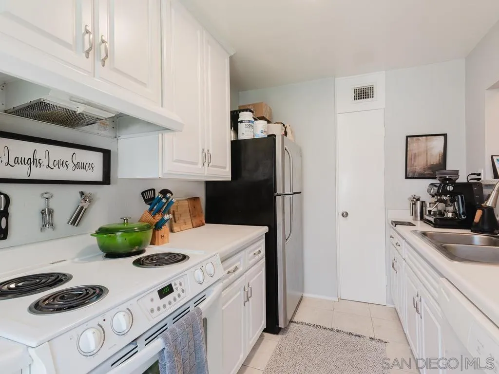 Photo #11: 260014785 Listing: Photo #11