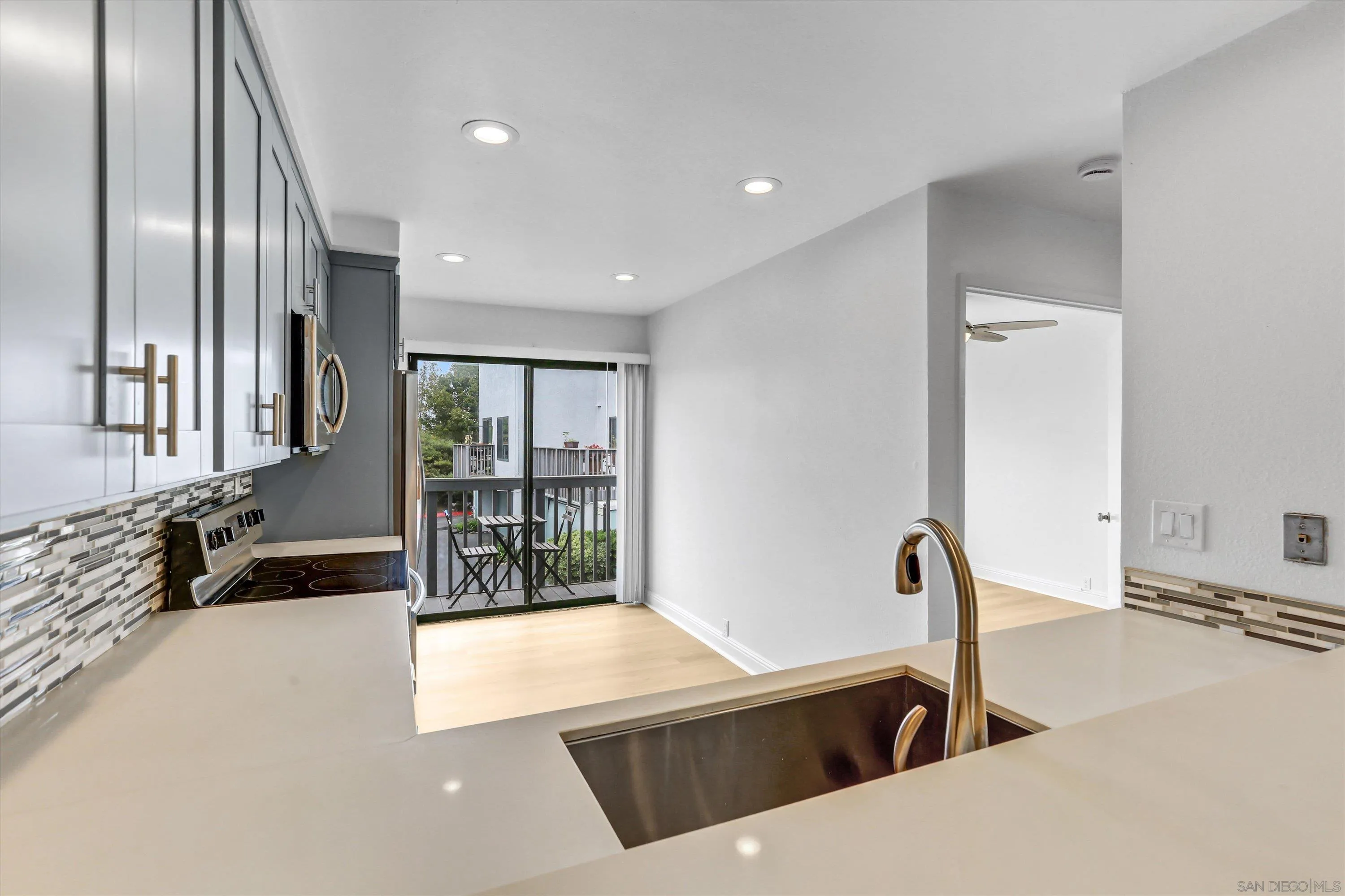 https://cdn.realtyfeed.com/cdn/127/260014789/10fe6c7a0e7119cdf3ab26b0ac318430.webp