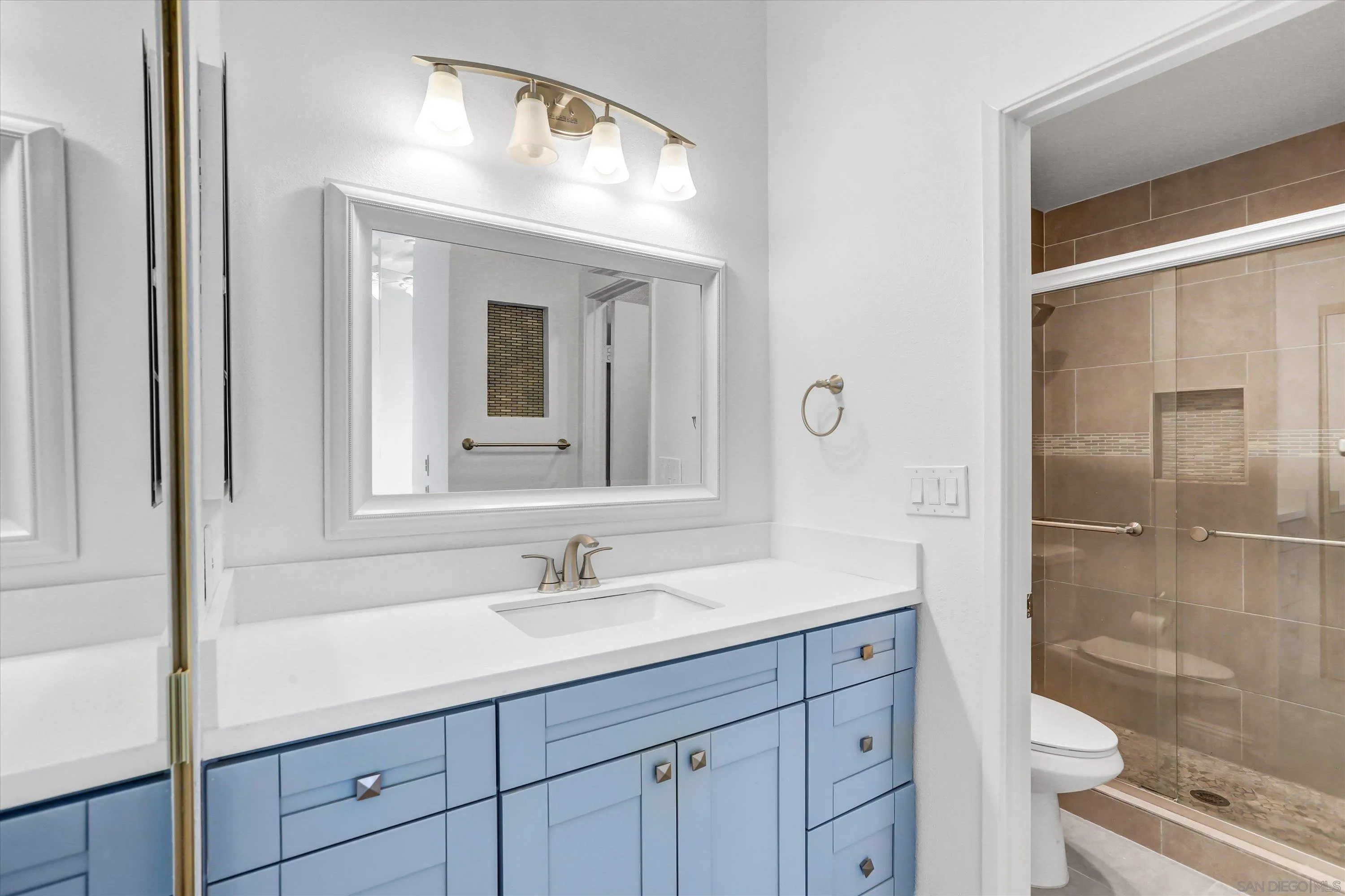 https://cdn.realtyfeed.com/cdn/127/260014789/3dadbfd8c33a20ae3ef801e12e918375.webp