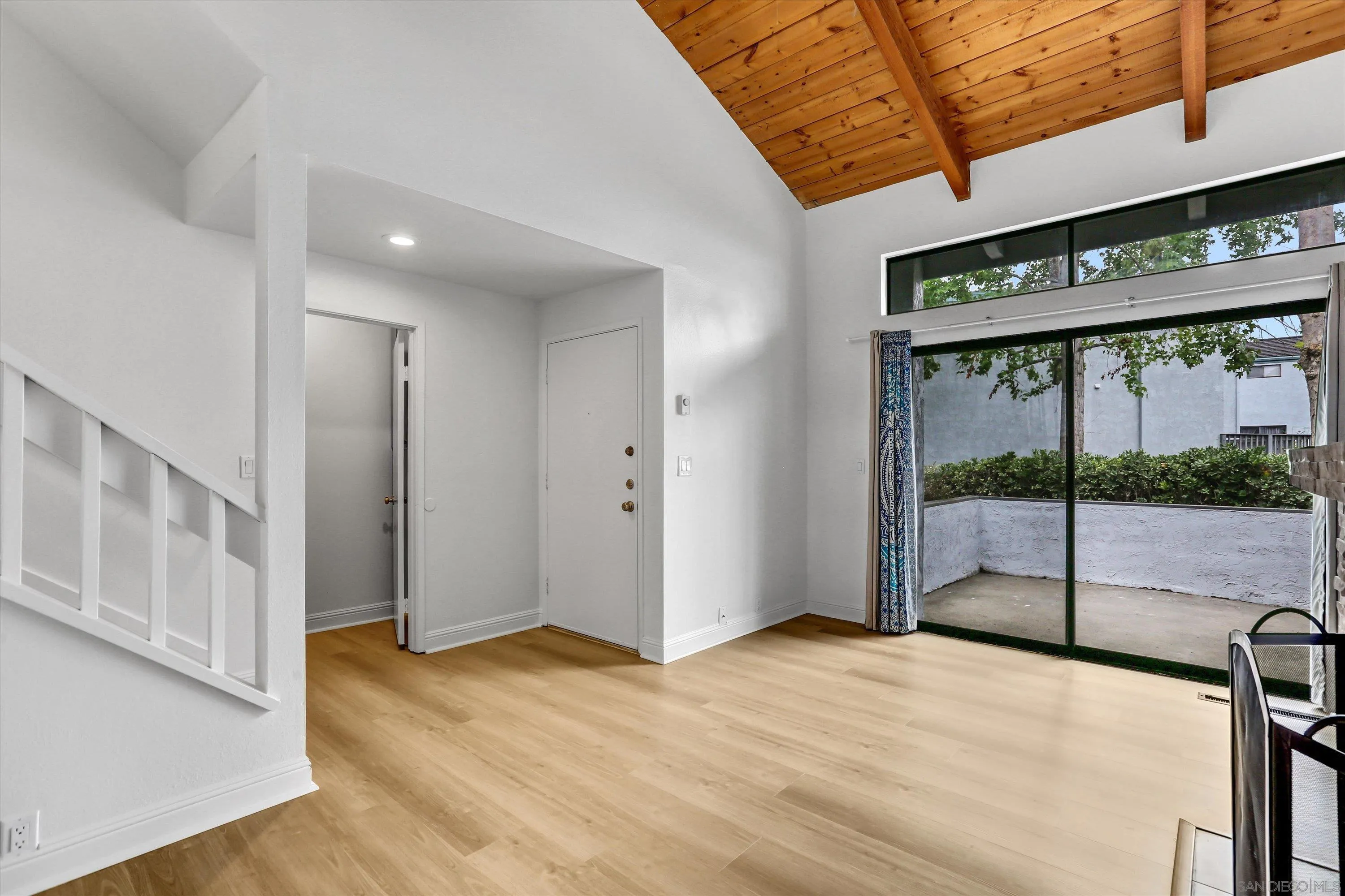 https://cdn.realtyfeed.com/cdn/127/260014789/79e8f1b812d45985a52ec985e35d8ddf.webp