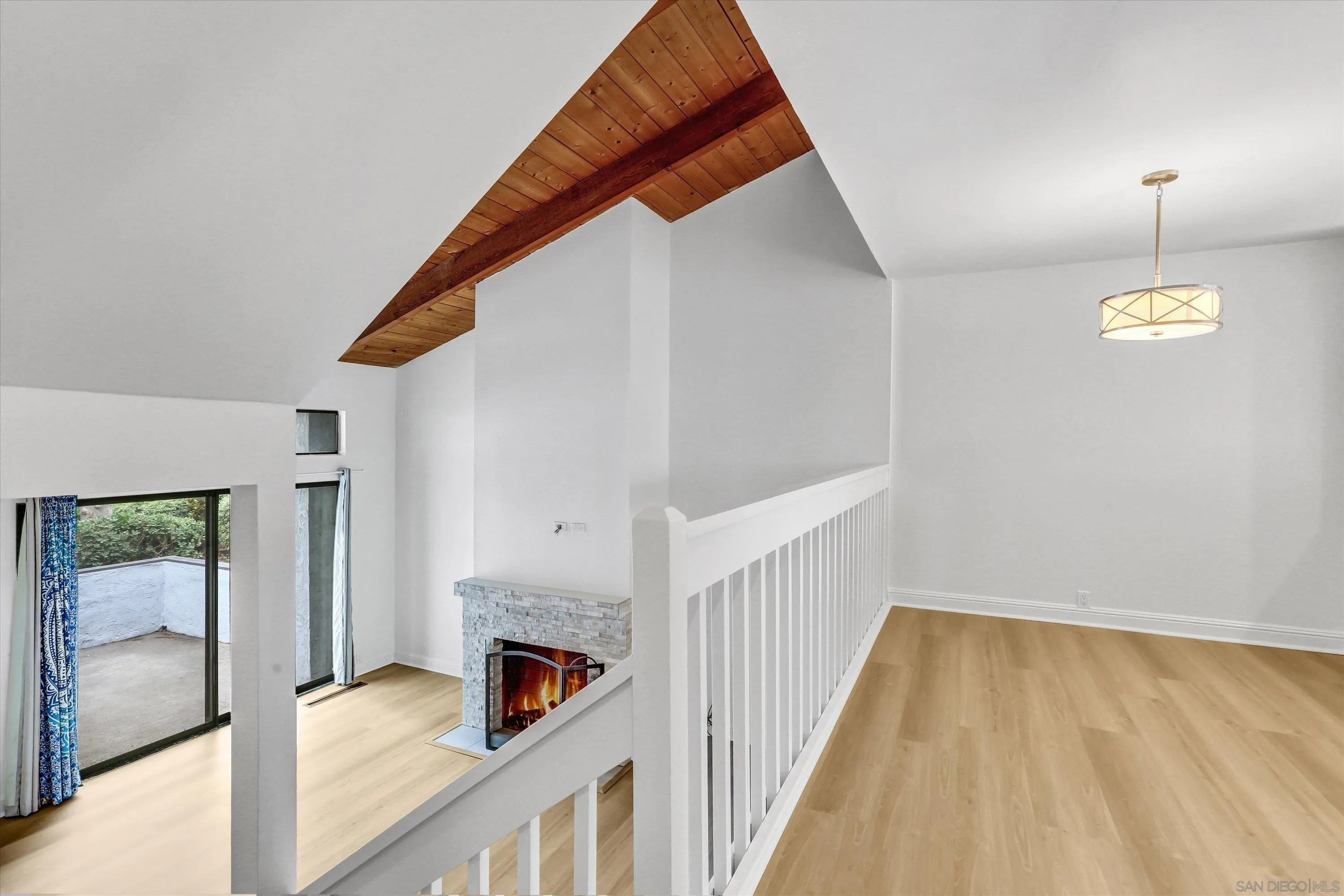https://cdn.realtyfeed.com/cdn/127/260014789/fdd69c240fc31960506230501eba3d90.webp