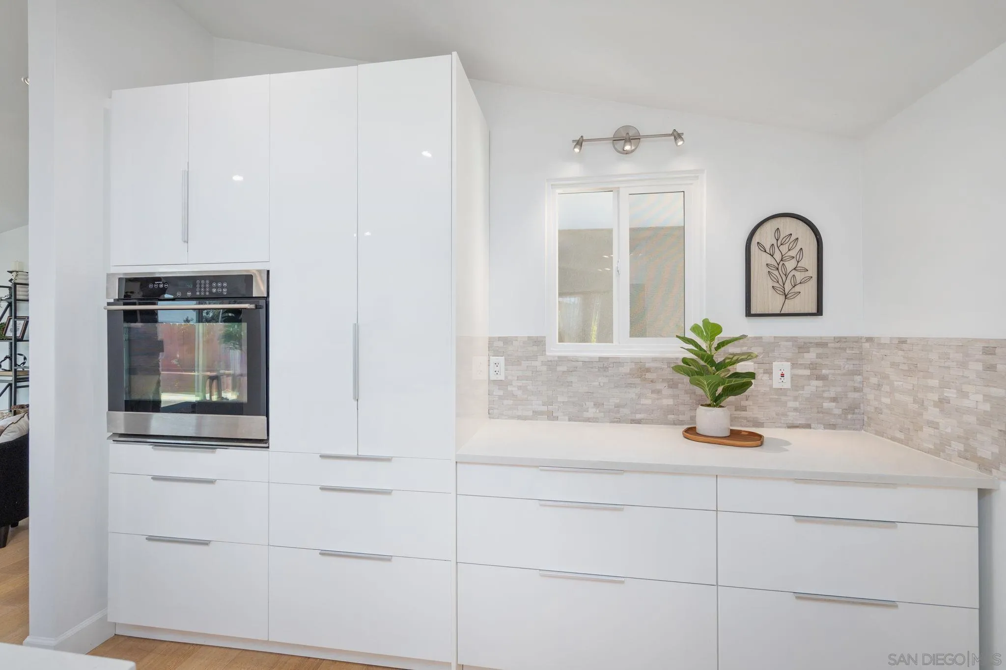 https://cdn.realtyfeed.com/cdn/127/260014794/35ef5afdf549dc1247a7016b86b64c91.webp