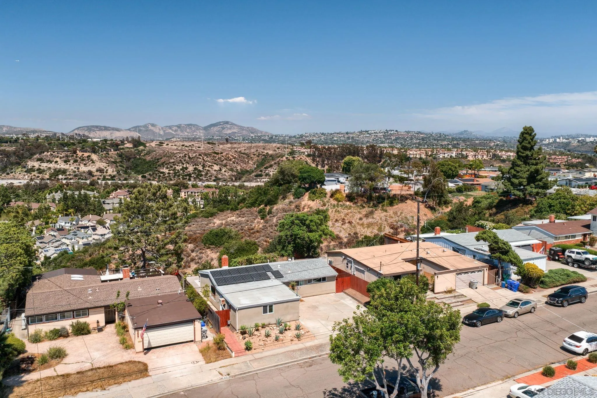 https://cdn.realtyfeed.com/cdn/127/260014794/4ac57c83cb4d3364aefb95a5b0fc0bcb.webp