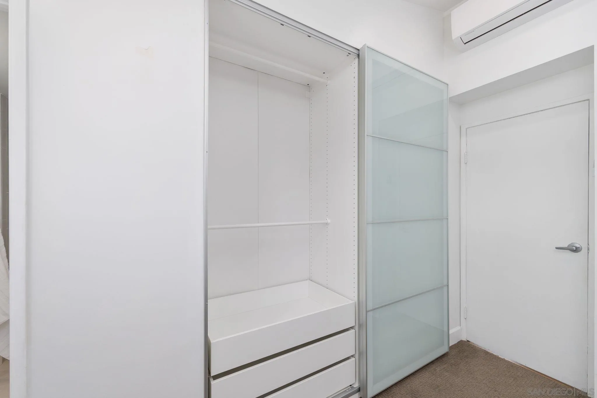 https://cdn.realtyfeed.com/cdn/127/260014794/967b04a3636a06d6148df498ff3f148c.webp