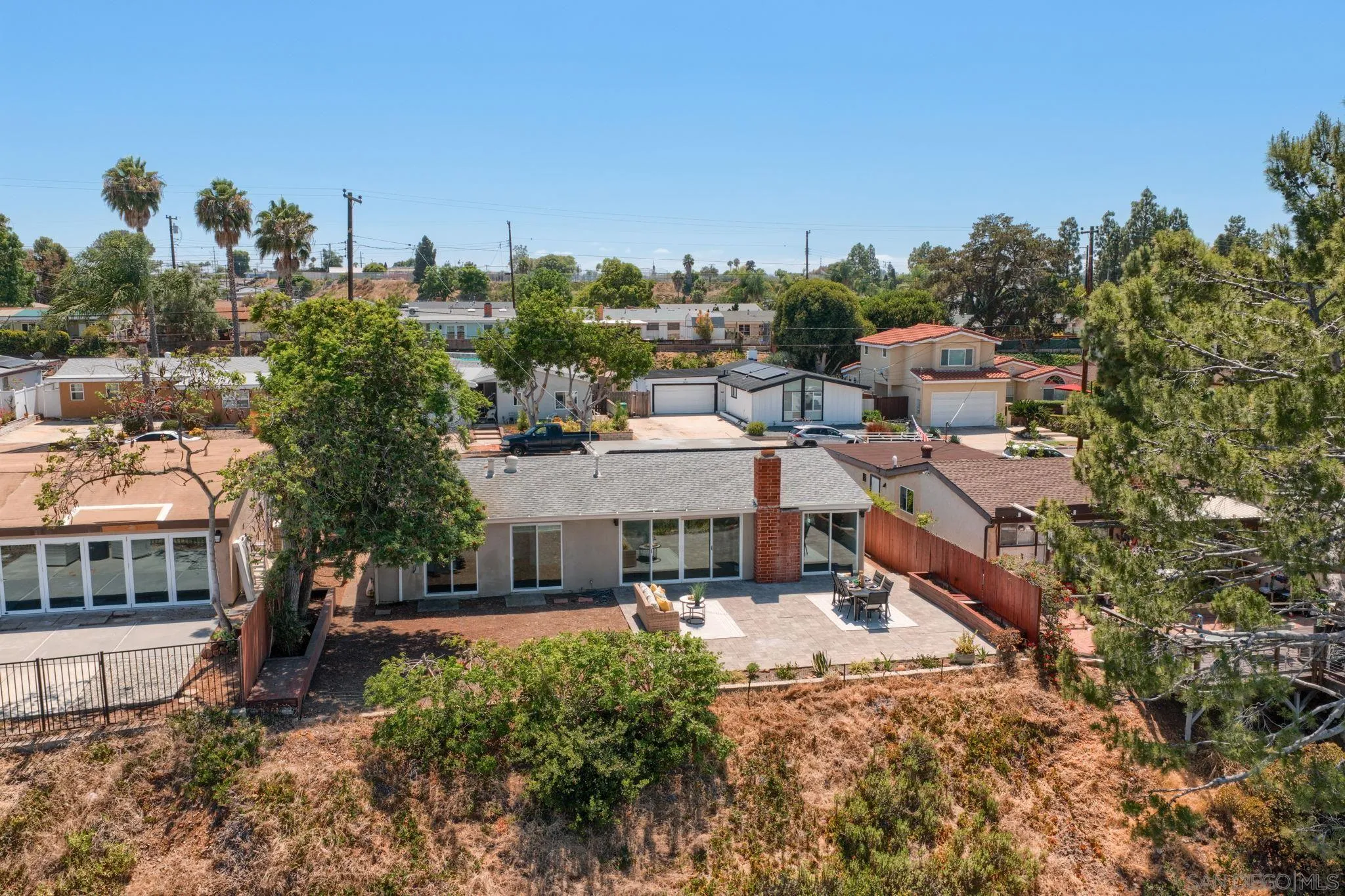 https://cdn.realtyfeed.com/cdn/127/260014794/cc812e0b9b14516955d51fa4400f03eb.webp