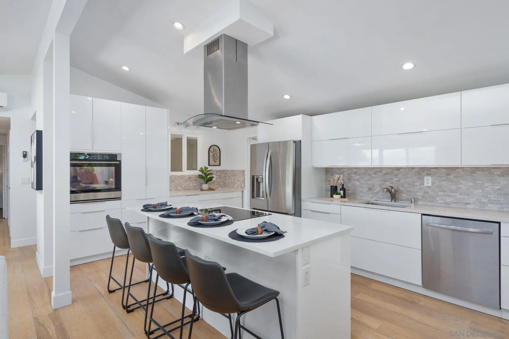 https://cdn.realtyfeed.com/cdn/127/260014794/df544cde707bbda8fbfd6a0ef368fd8f.webp