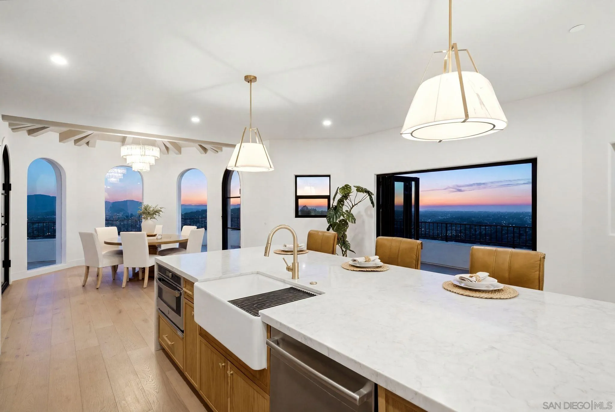 https://cdn.realtyfeed.com/cdn/127/260014796/4eef21fc15d802d4f101319580deb0bf.webp