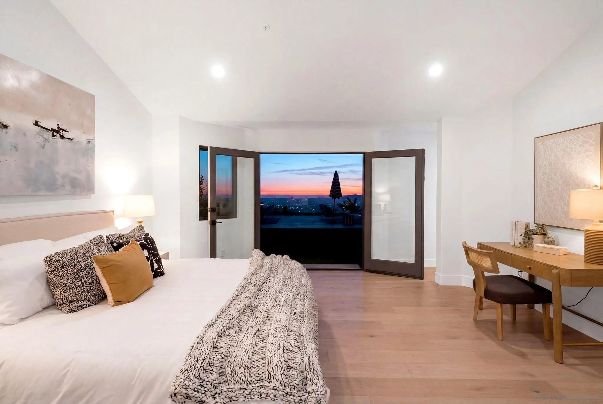https://cdn.realtyfeed.com/cdn/127/260014796/d61e67cc9daa3034d2729aa95c690d55.webp