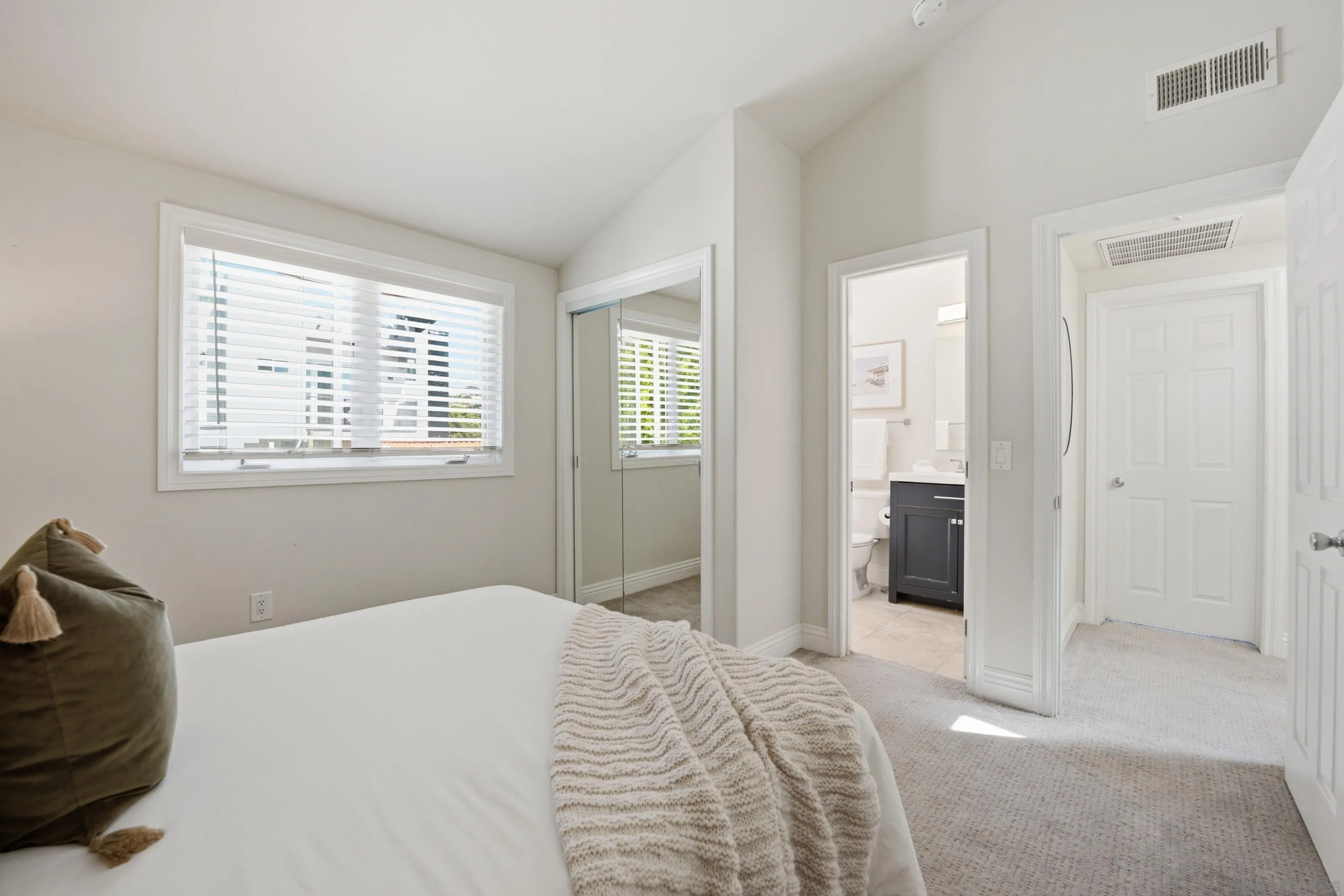 Photo #14: 260014798 Listing: Photo #14