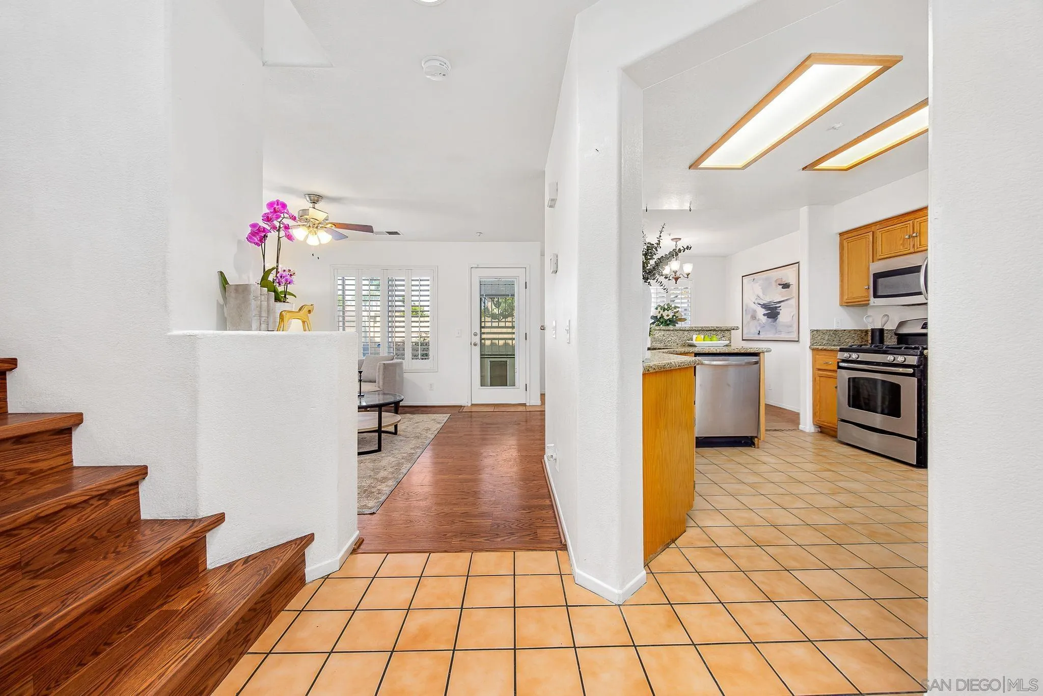 https://cdn.realtyfeed.com/cdn/127/260014799/0f6b51ec8829f3844179fe2a107f687a.webp