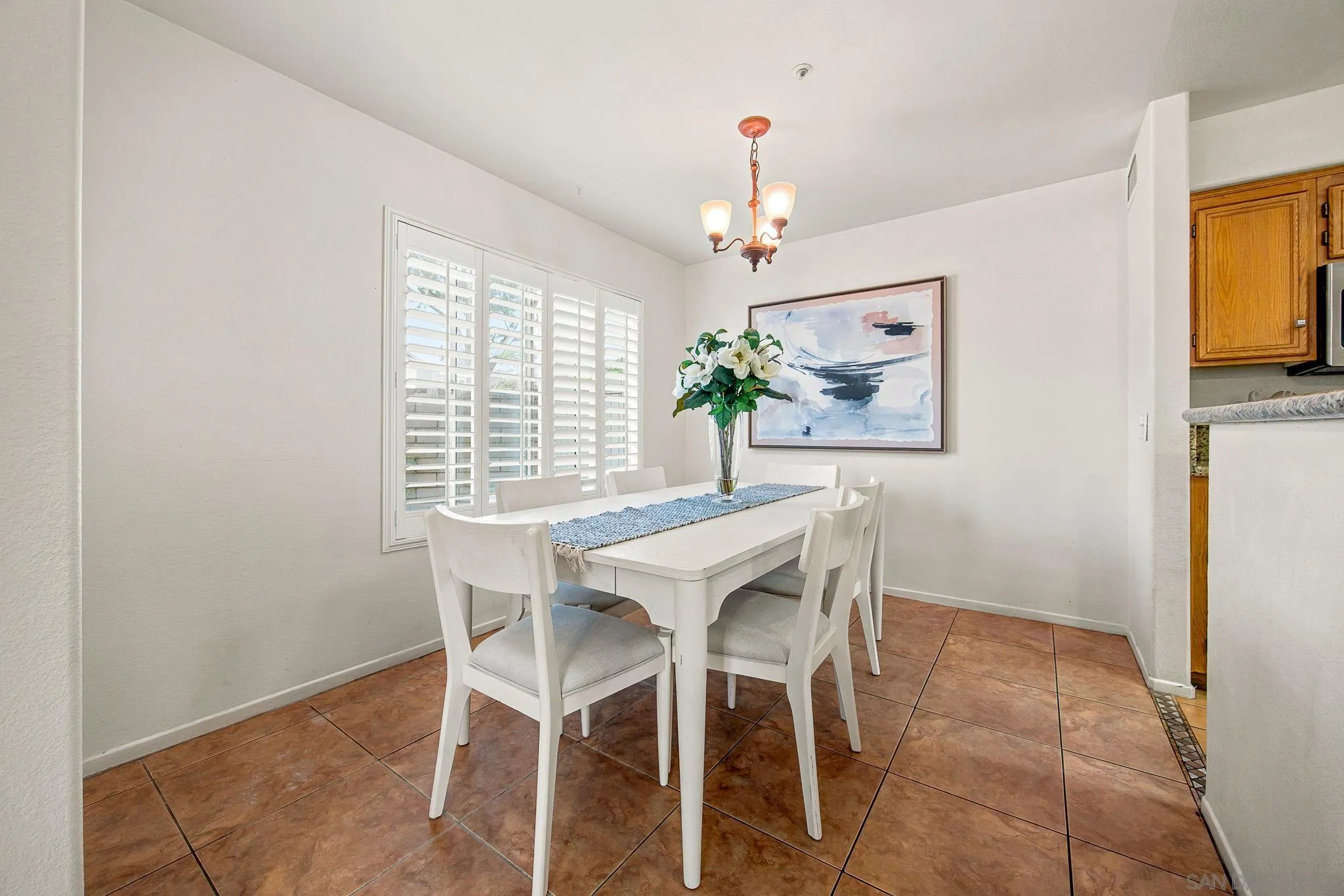 https://cdn.realtyfeed.com/cdn/127/260014799/26677f2ce25ce2de959d561e914d3c49.webp