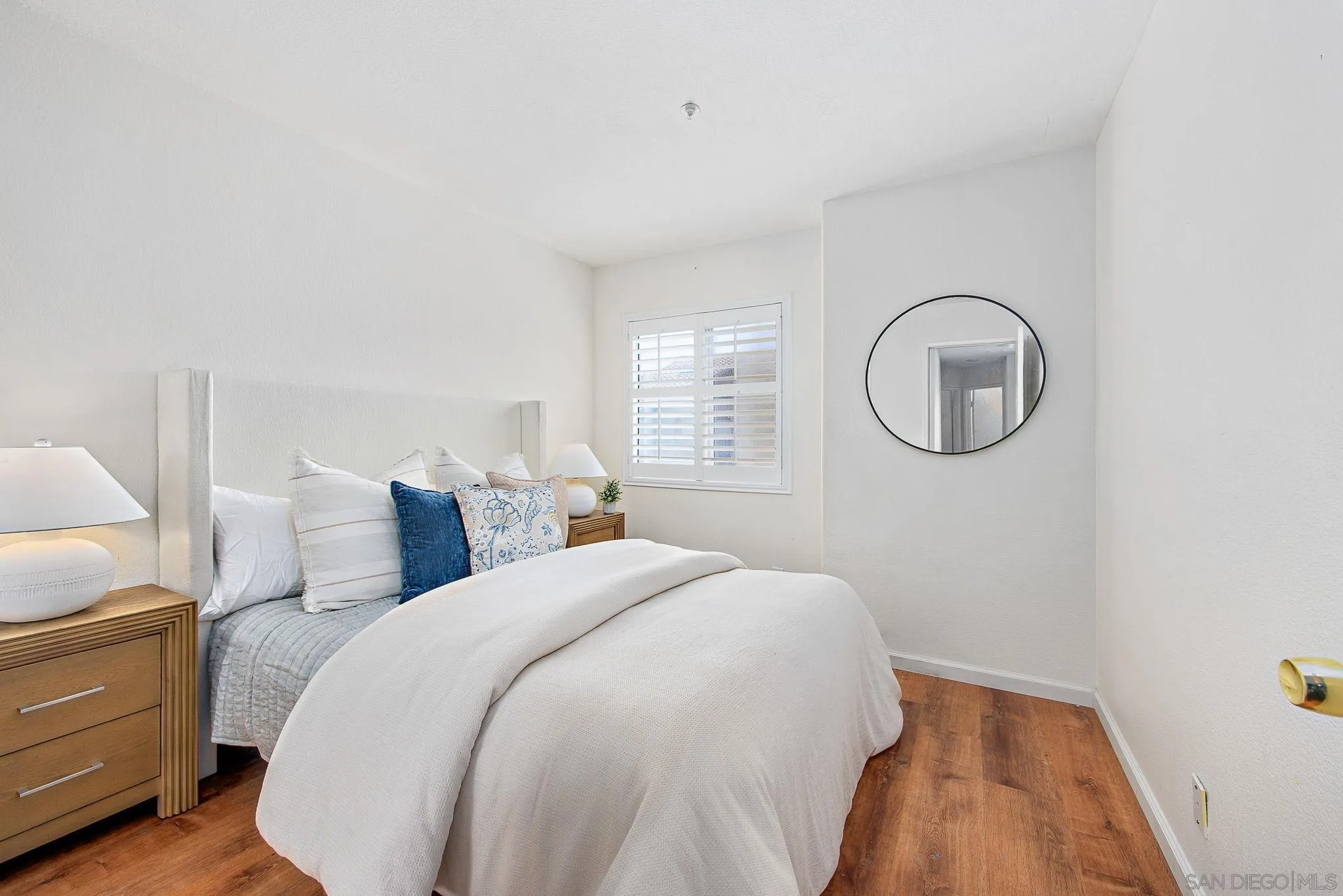 https://cdn.realtyfeed.com/cdn/127/260014799/555a9e990750bd362f479db73d295877.webp