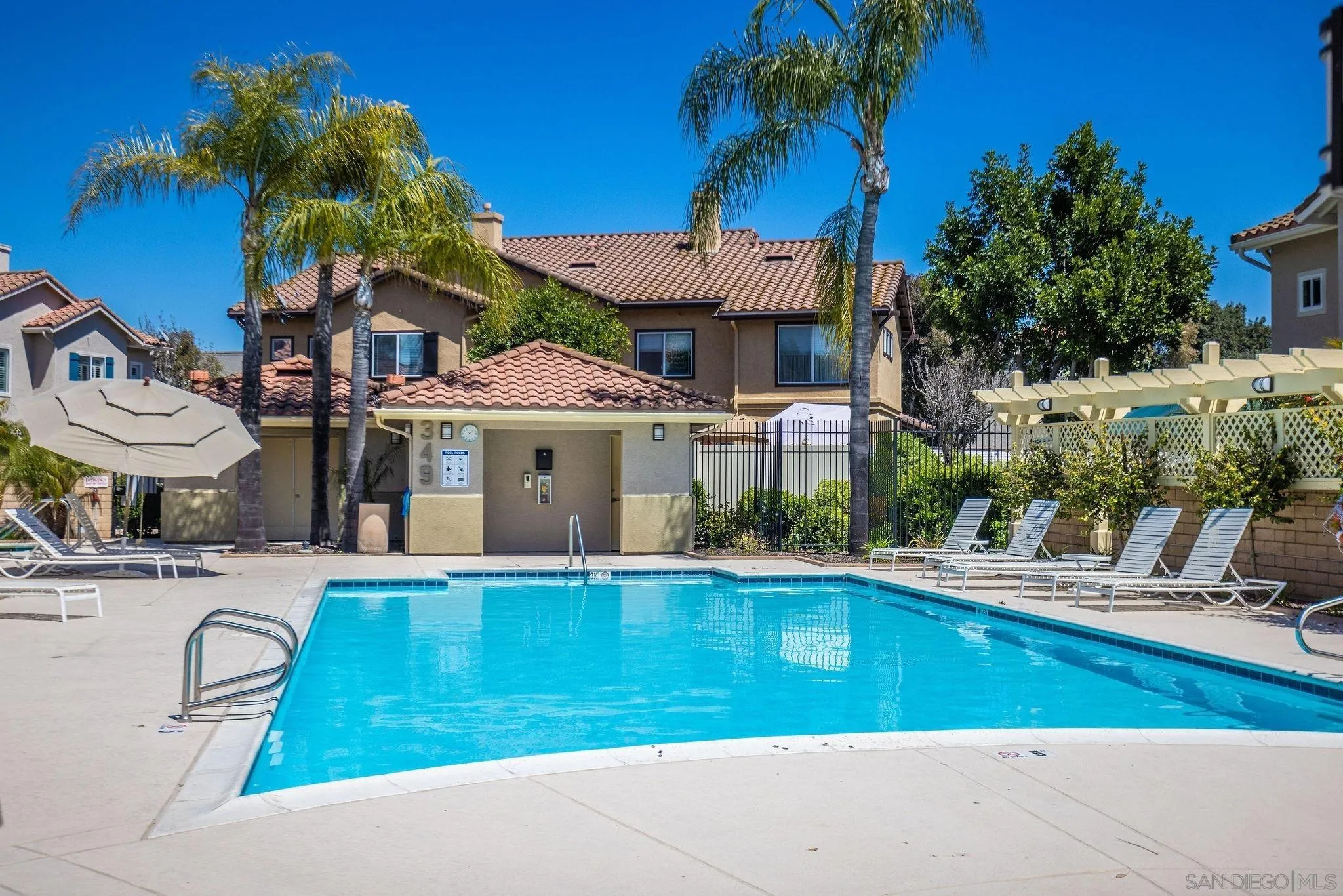 https://cdn.realtyfeed.com/cdn/127/260014799/be797cee4195b60a03ba972efb2e116f.webp