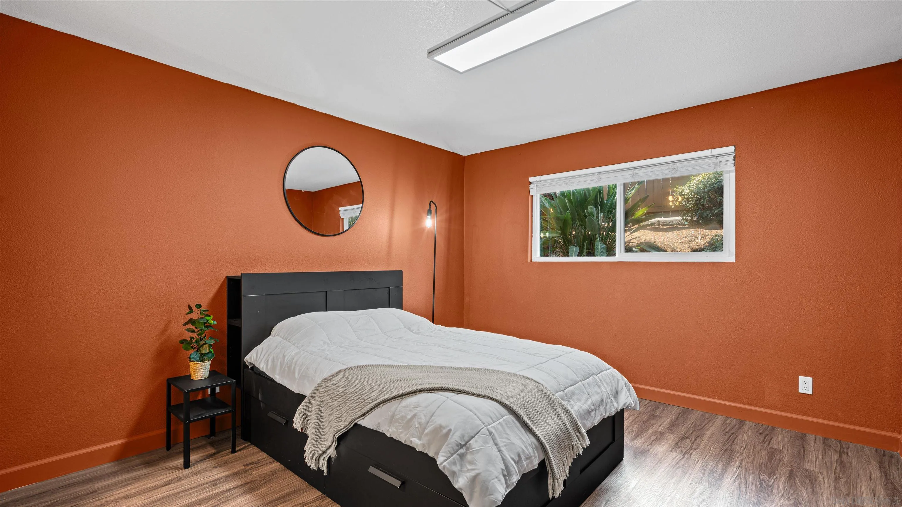 https://cdn.realtyfeed.com/cdn/127/260014800/09811db645c58a14afb088bfdfbd6690.webp