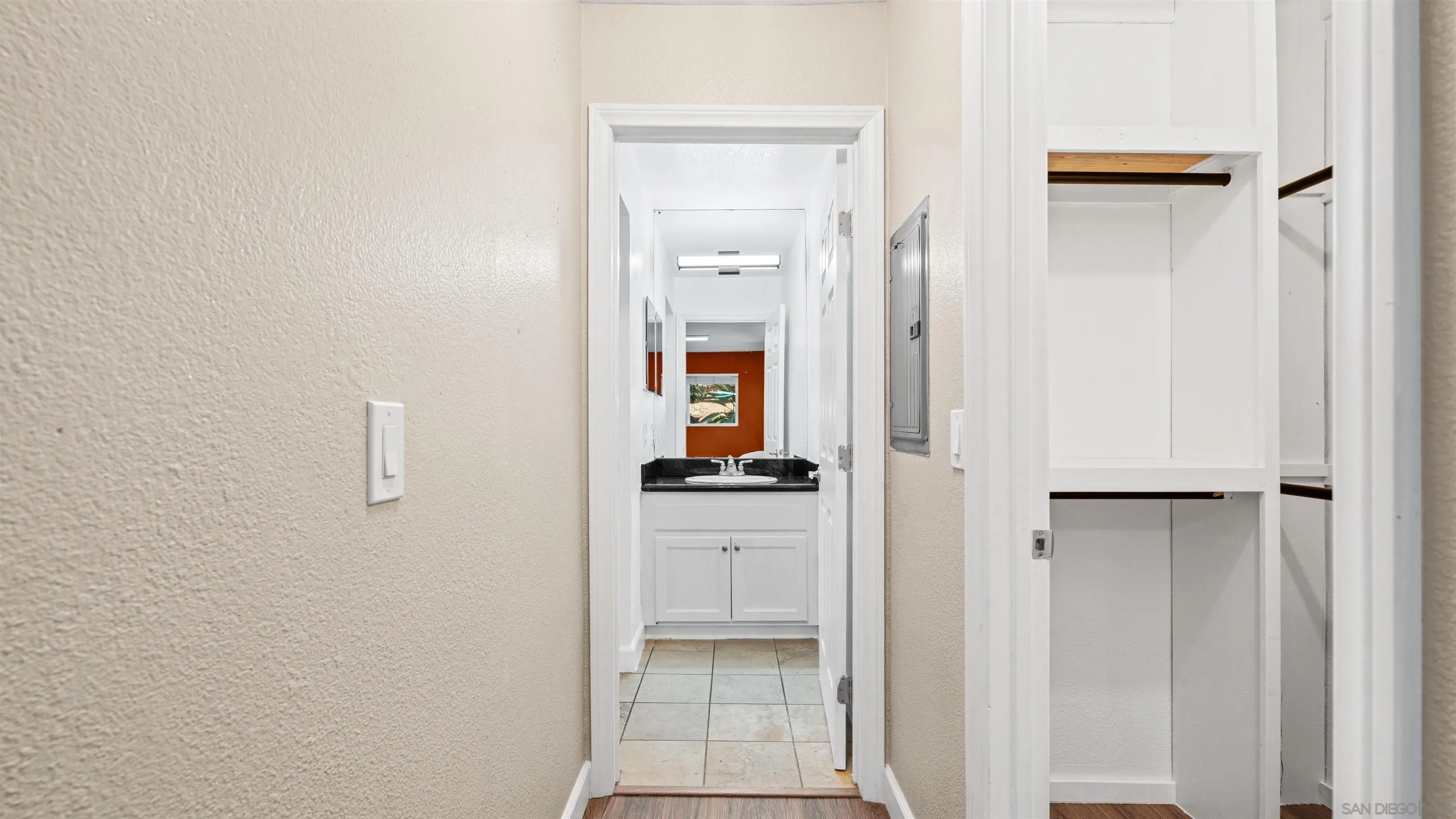 https://cdn.realtyfeed.com/cdn/127/260014800/547610dcdbf6942c1988e075b7b18751.webp
