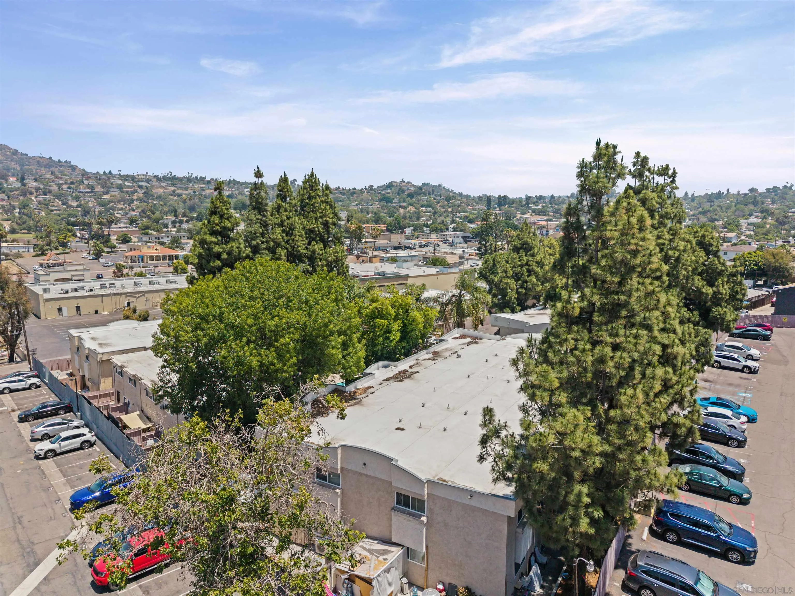 https://cdn.realtyfeed.com/cdn/127/260014800/5ae1a969274508225eef272055cdbda9.webp