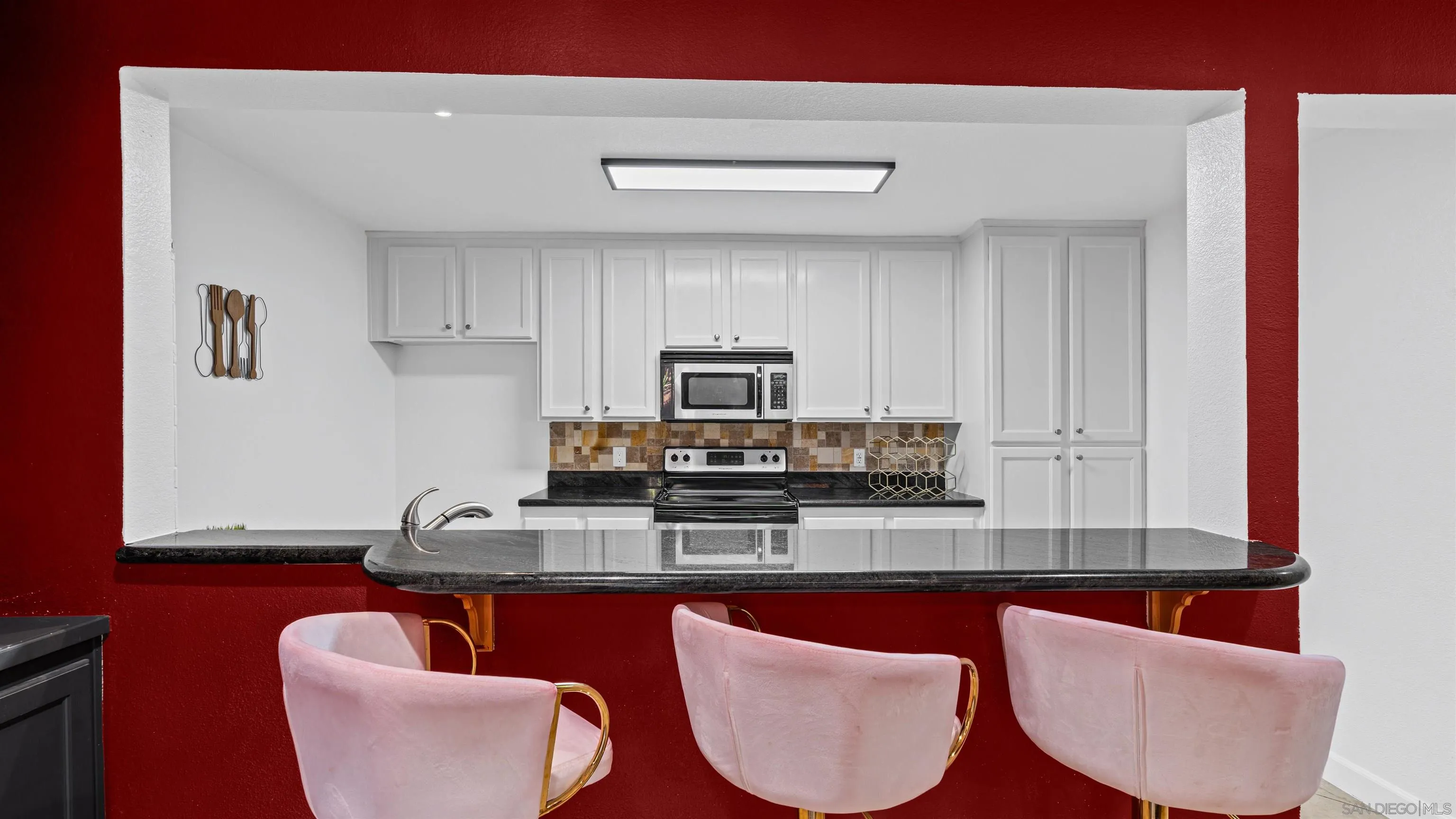 https://cdn.realtyfeed.com/cdn/127/260014800/7d426ff33d32a8b8c85db5a929a1e6f7.webp