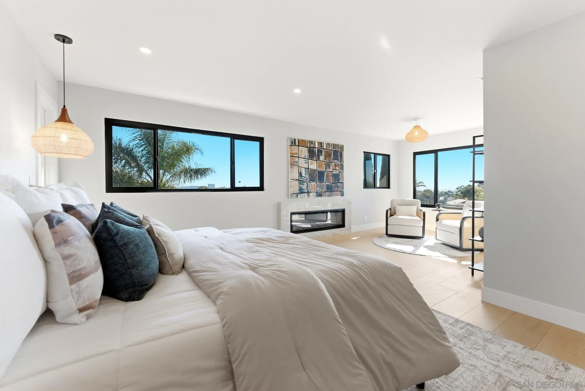 https://cdn.realtyfeed.com/cdn/127/260014801/1115526887c26f9fcabbfee2869016f2.webp