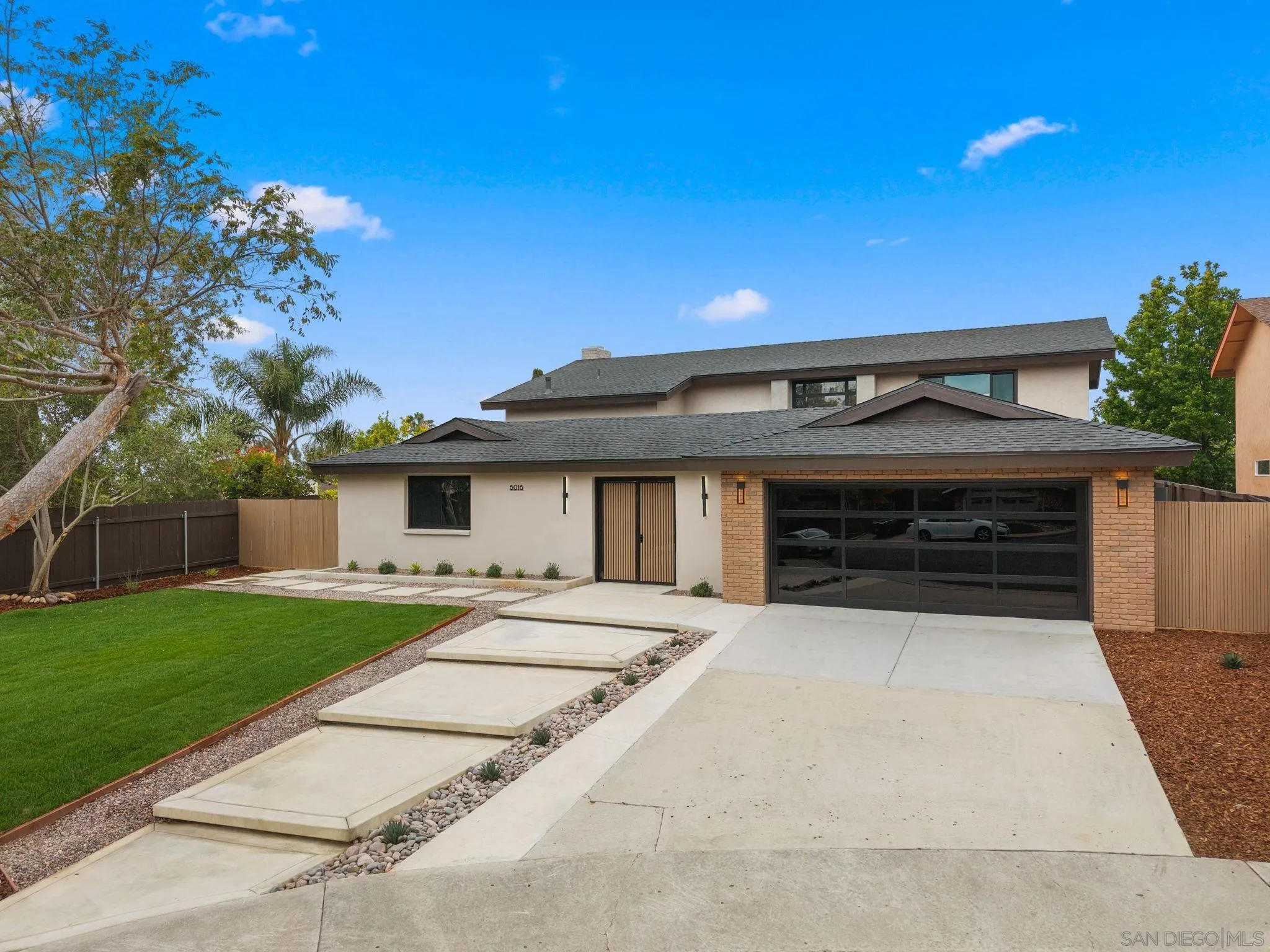 https://cdn.realtyfeed.com/cdn/127/260014801/25bad2c6b53aa8e0f69de751ebf48faa.webp