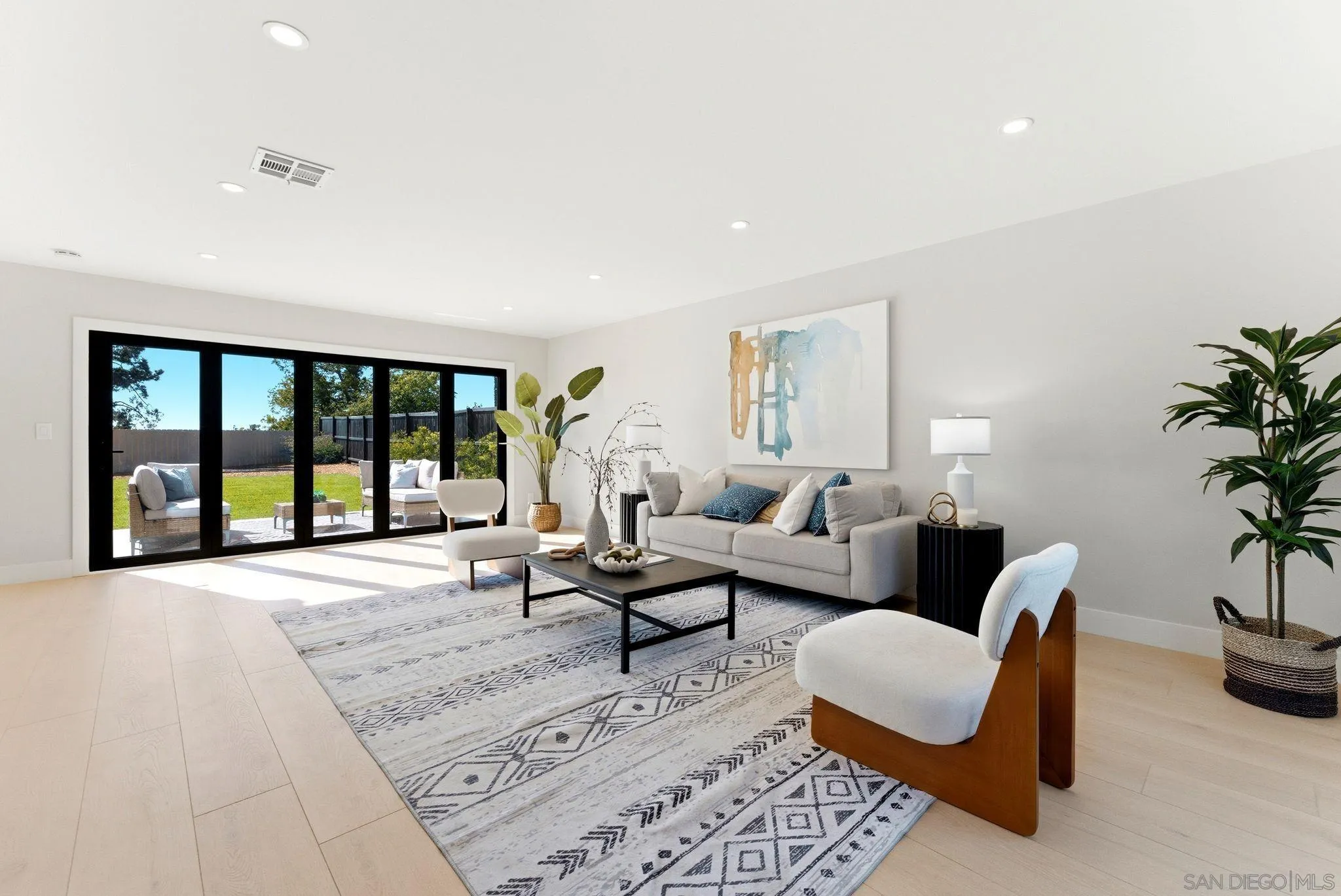 https://cdn.realtyfeed.com/cdn/127/260014801/482d809069238ce6f7621f6b31231f4b.webp