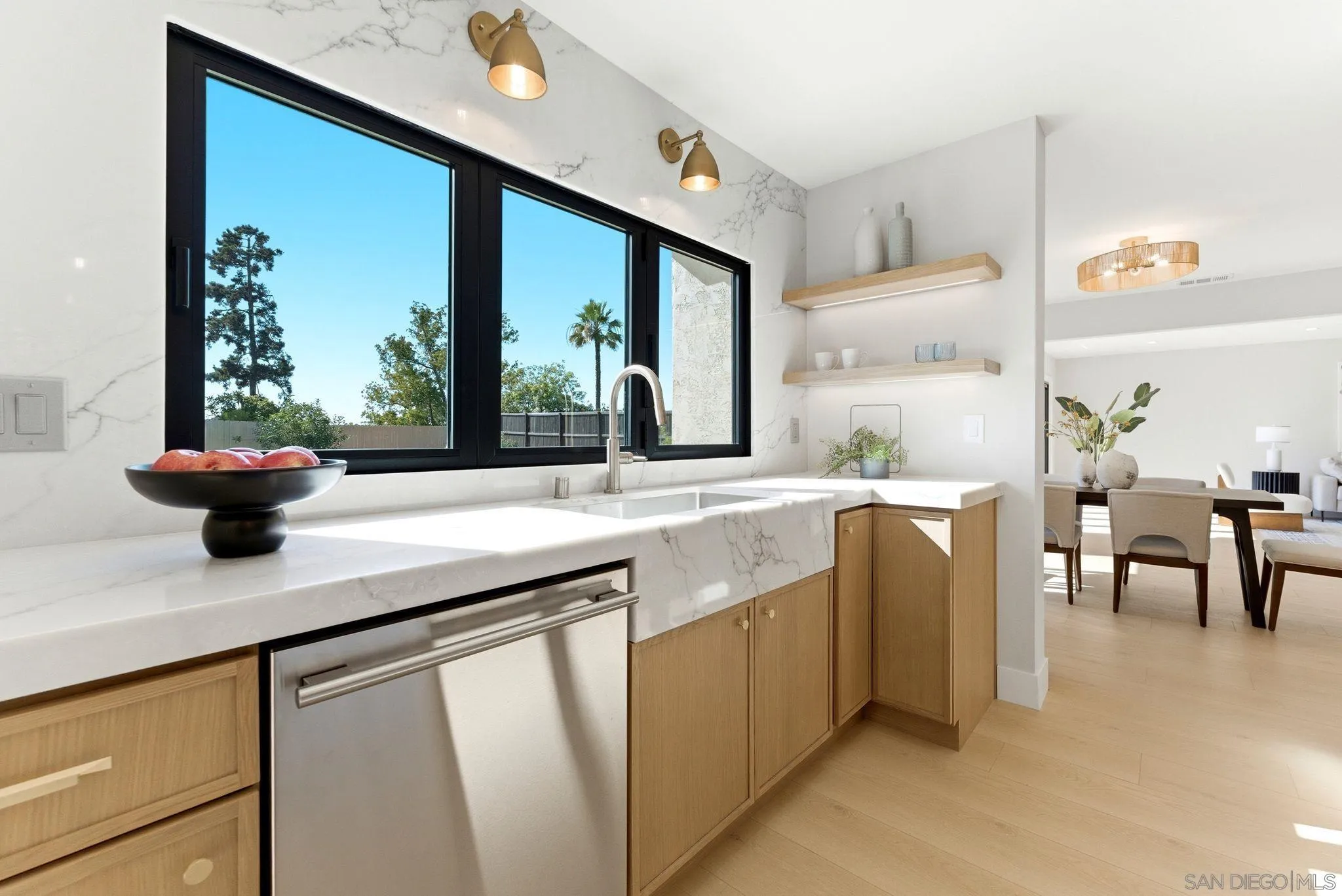 https://cdn.realtyfeed.com/cdn/127/260014801/4ebfd56ae8b0a227b4ebaeb765cea67a.webp