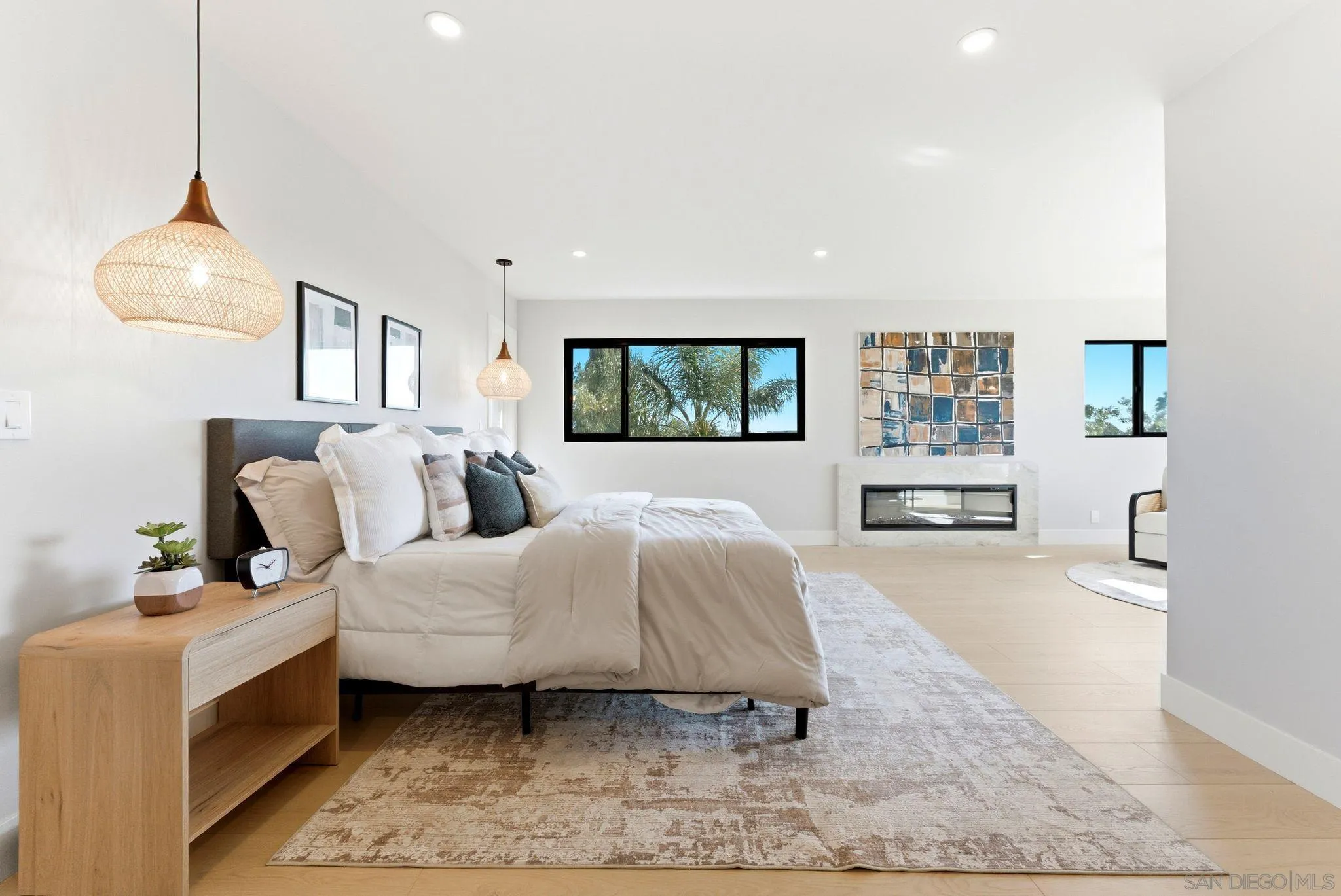 https://cdn.realtyfeed.com/cdn/127/260014801/677c2b0f134d34eb096e41d3bba54e97.webp