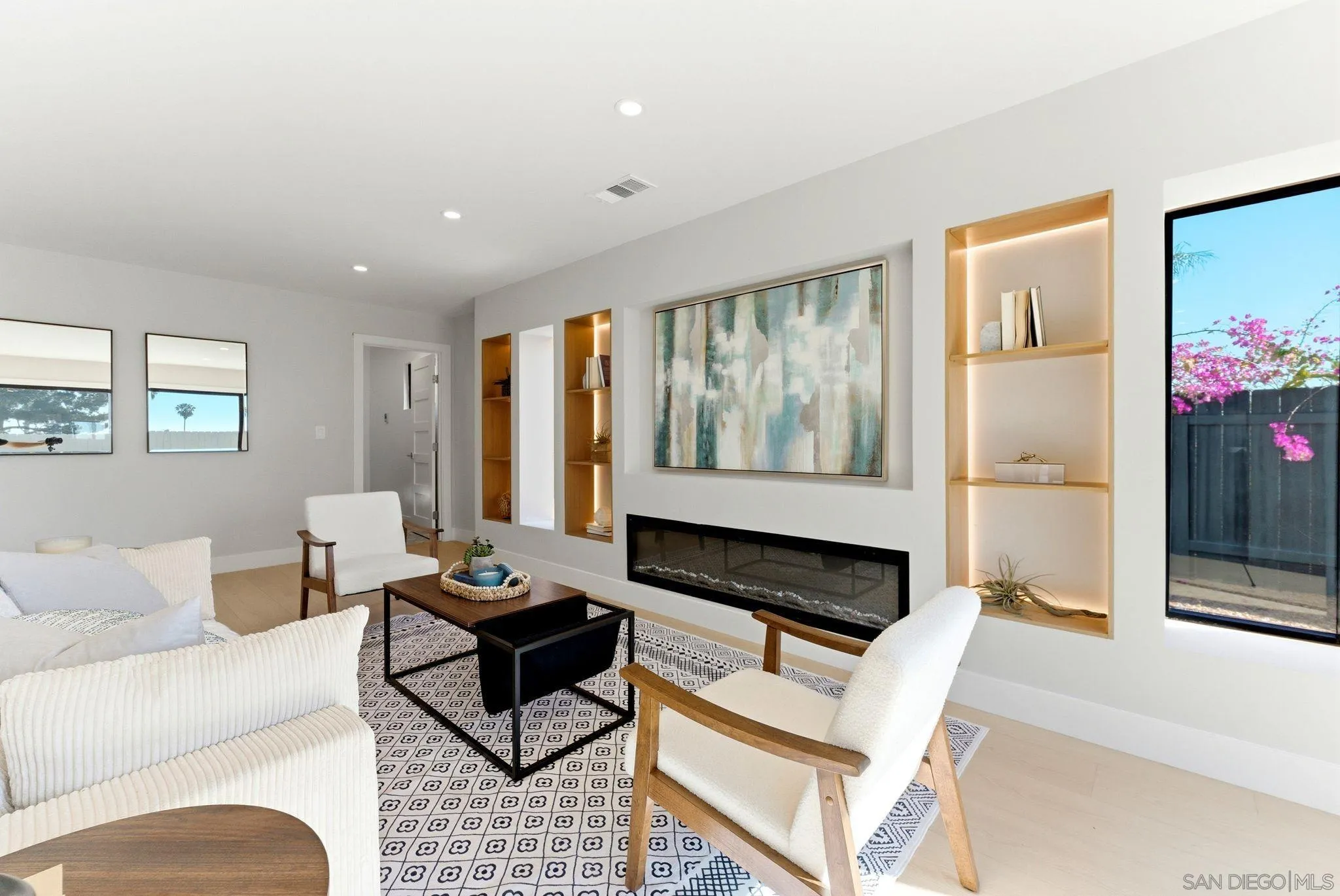 https://cdn.realtyfeed.com/cdn/127/260014801/75c27ef5b2ed37fc4a1efe05bd9e5b82.webp