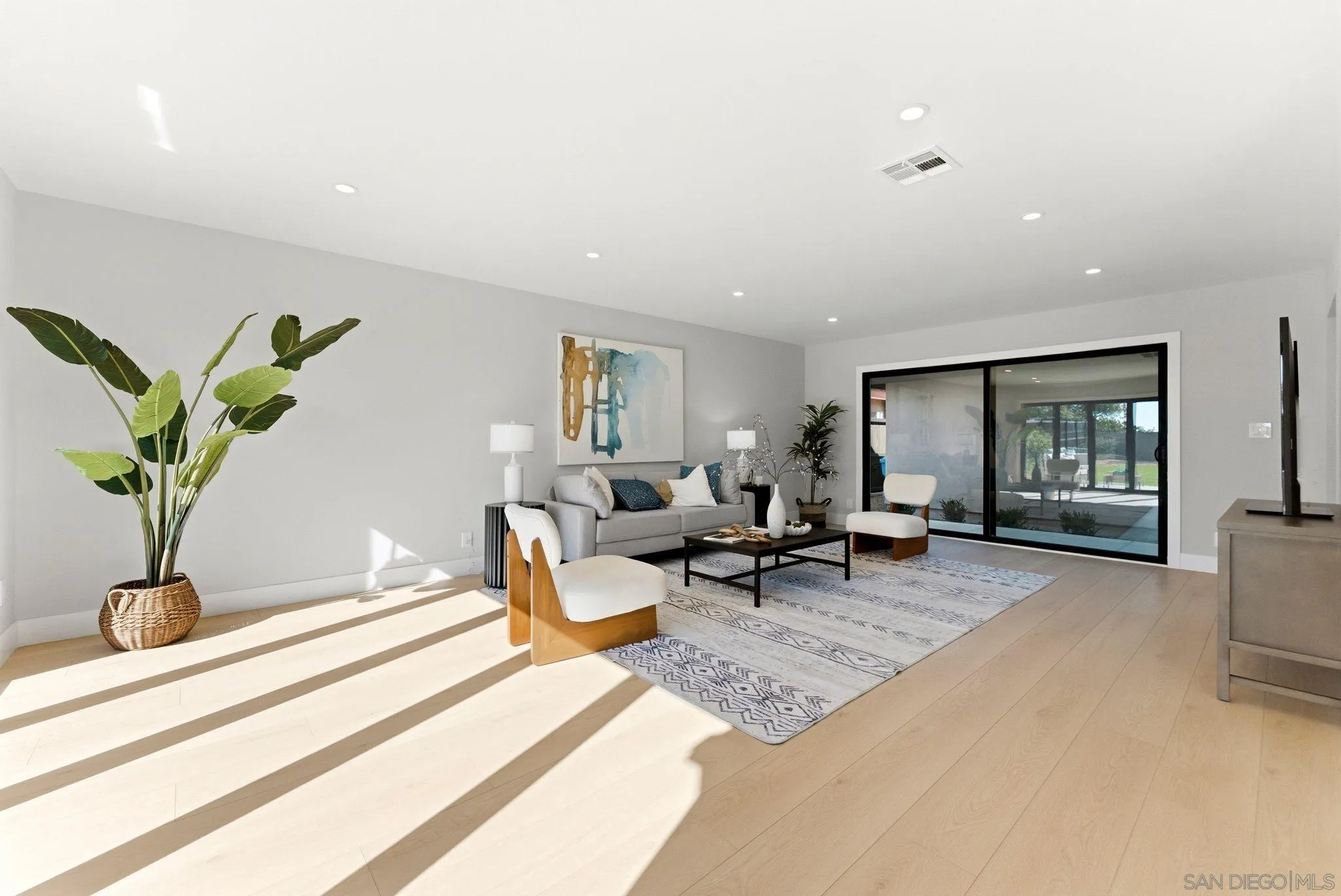 https://cdn.realtyfeed.com/cdn/127/260014801/b93020d18c97813c46e070106fd83864.webp