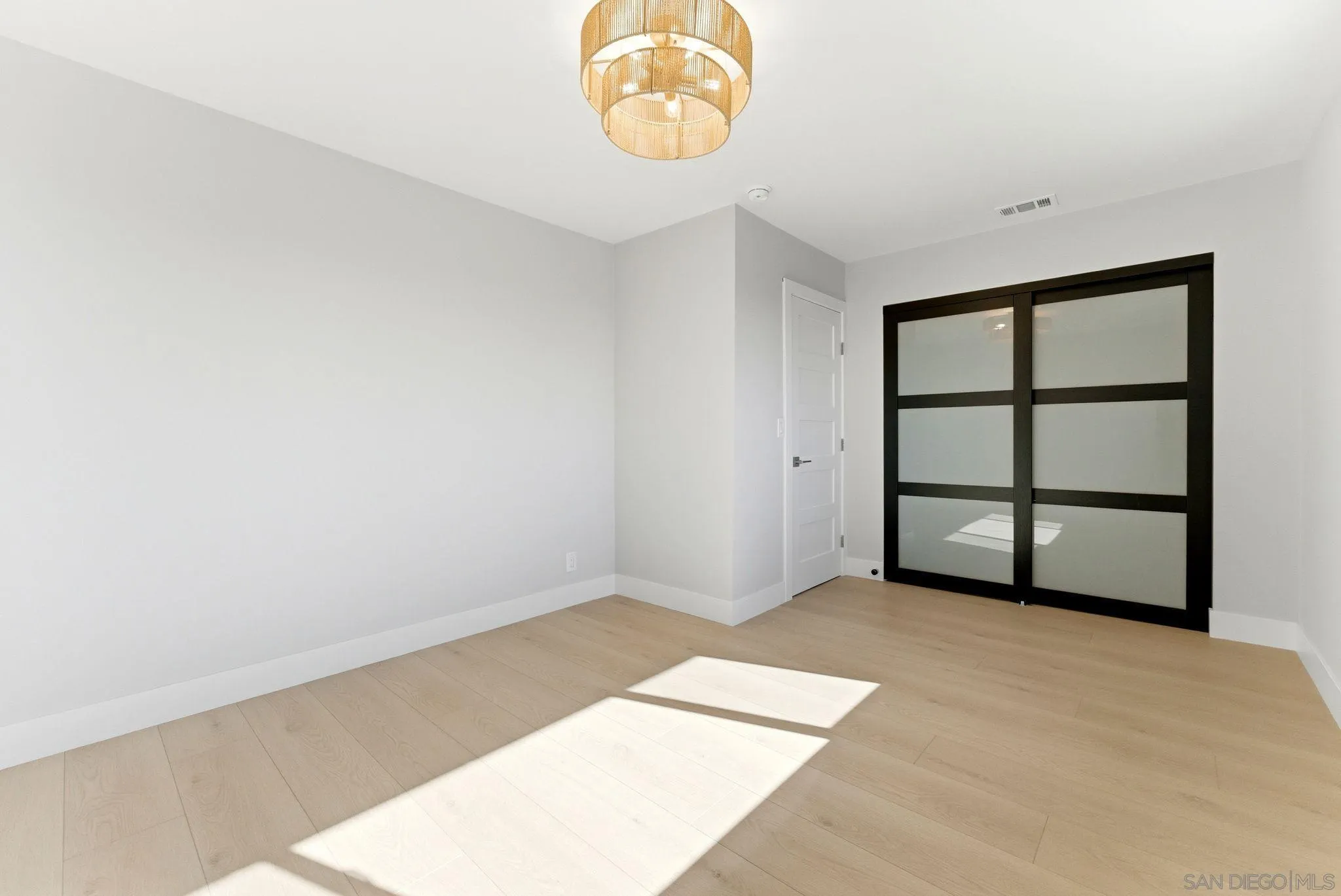 https://cdn.realtyfeed.com/cdn/127/260014801/fe39917be80a0e7c9079174284a1122a.webp