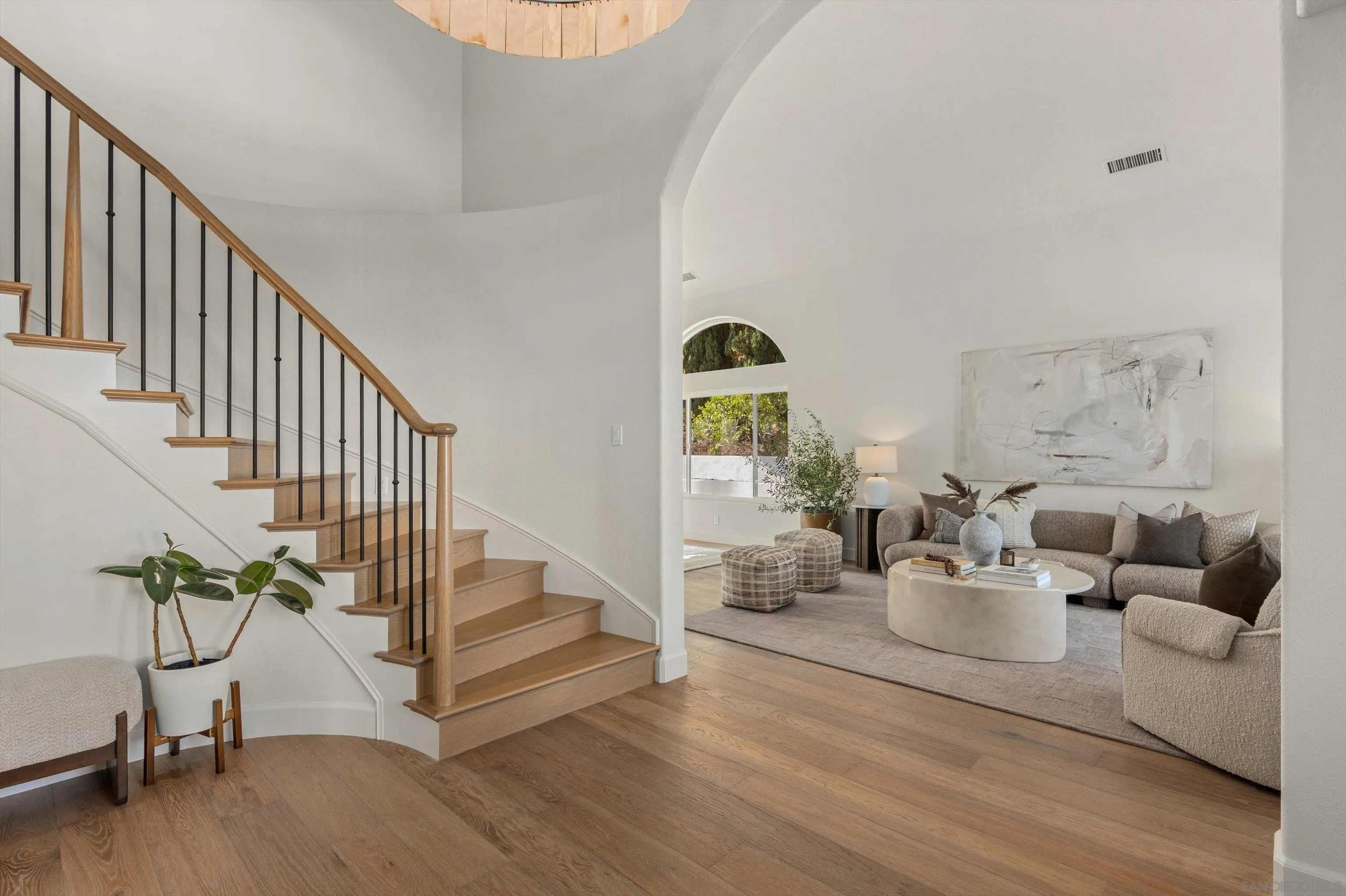 https://cdn.realtyfeed.com/cdn/127/260014803/933d4b6916f4897360d10edc0c37880e.webp