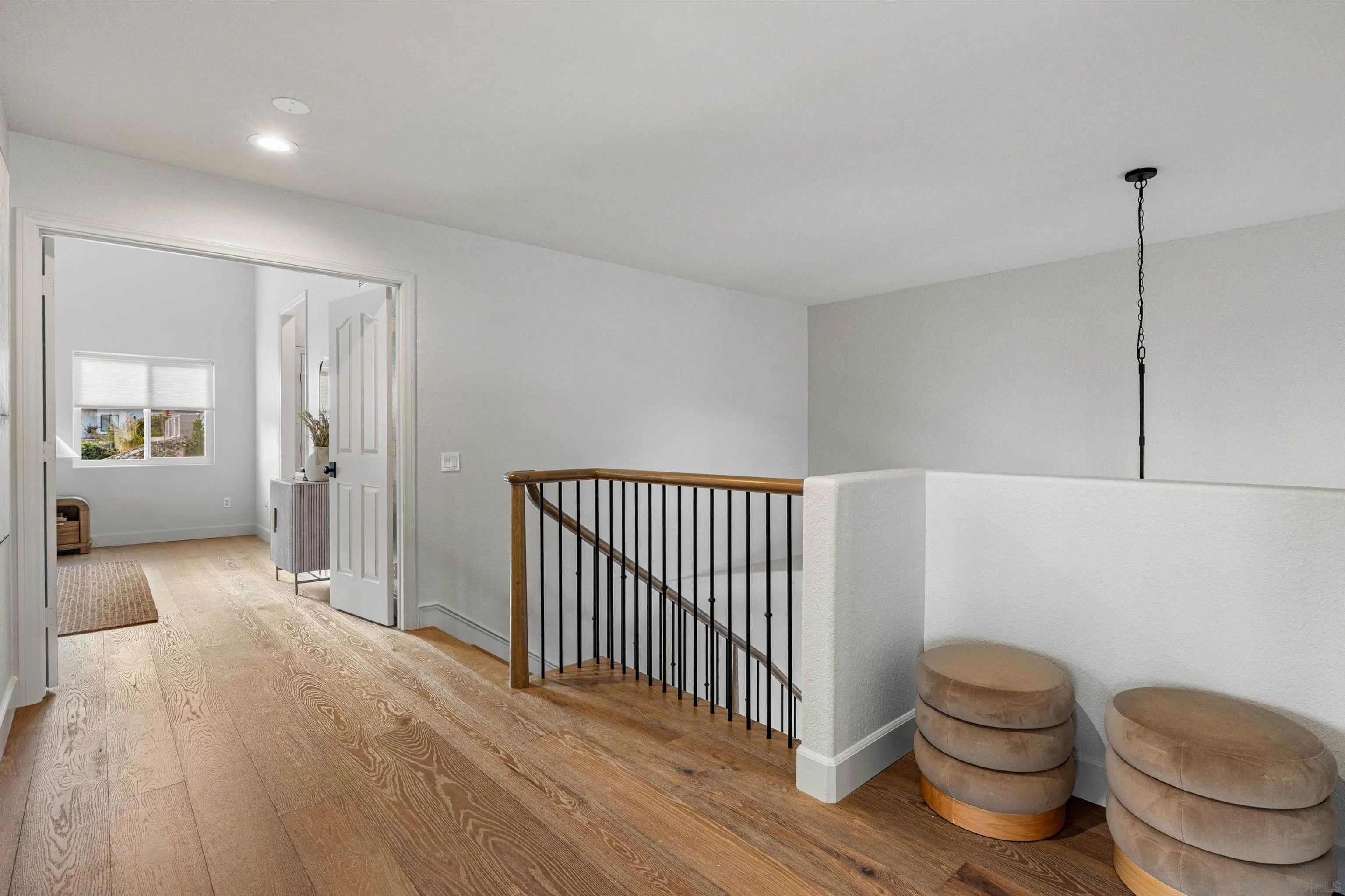 https://cdn.realtyfeed.com/cdn/127/260014803/c9c60ee17f30f7e1b7e99f92ffbd0719.webp