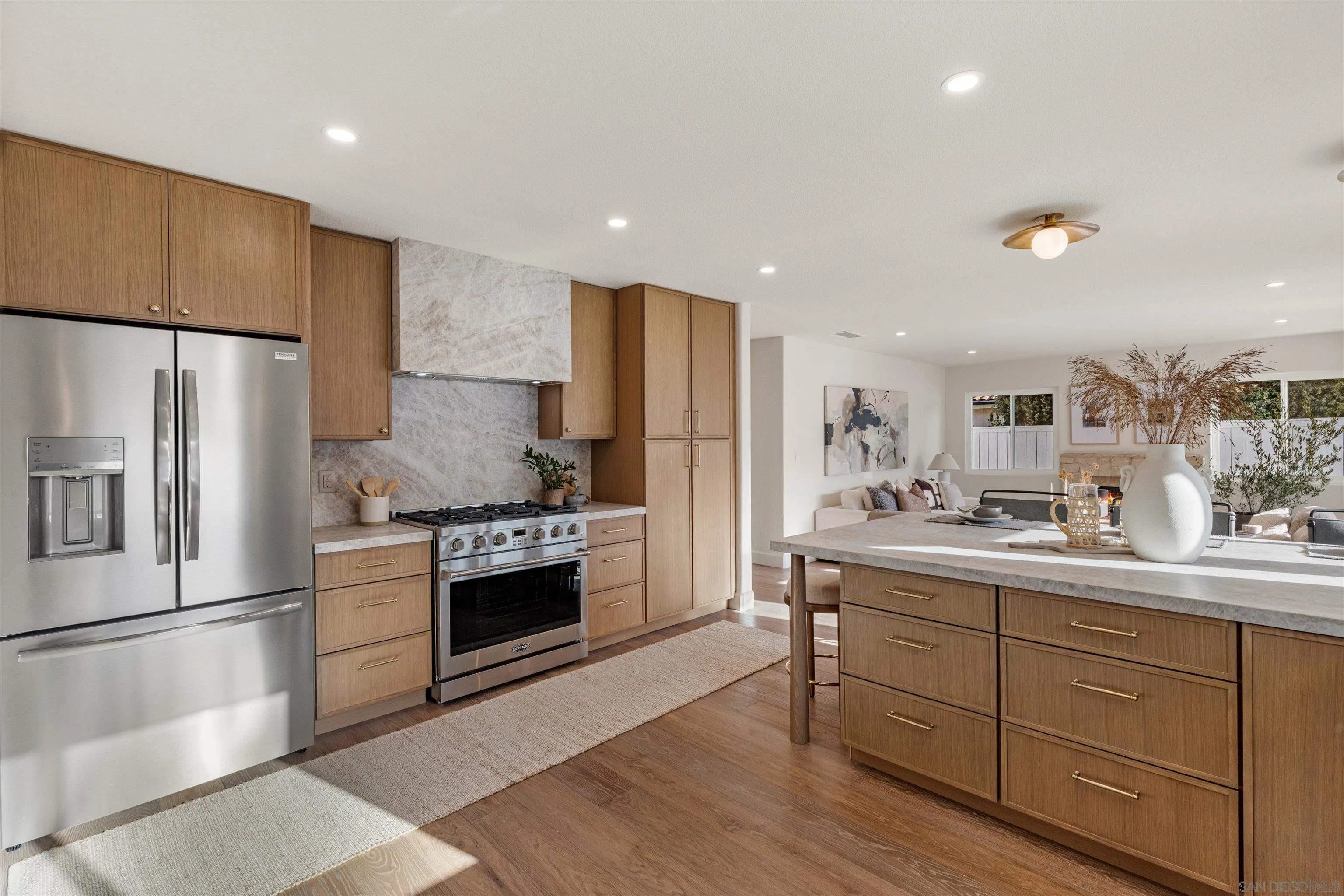 https://cdn.realtyfeed.com/cdn/127/260014803/ed2f8c9078ebce601f1641f5b258d42c.webp