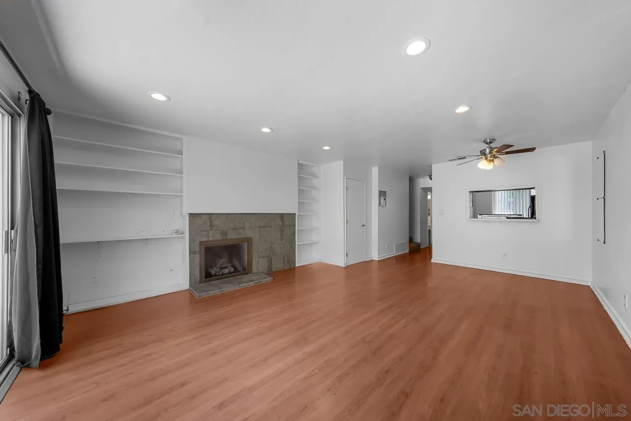 Photo #2: 260014804 Listing: Photo #2