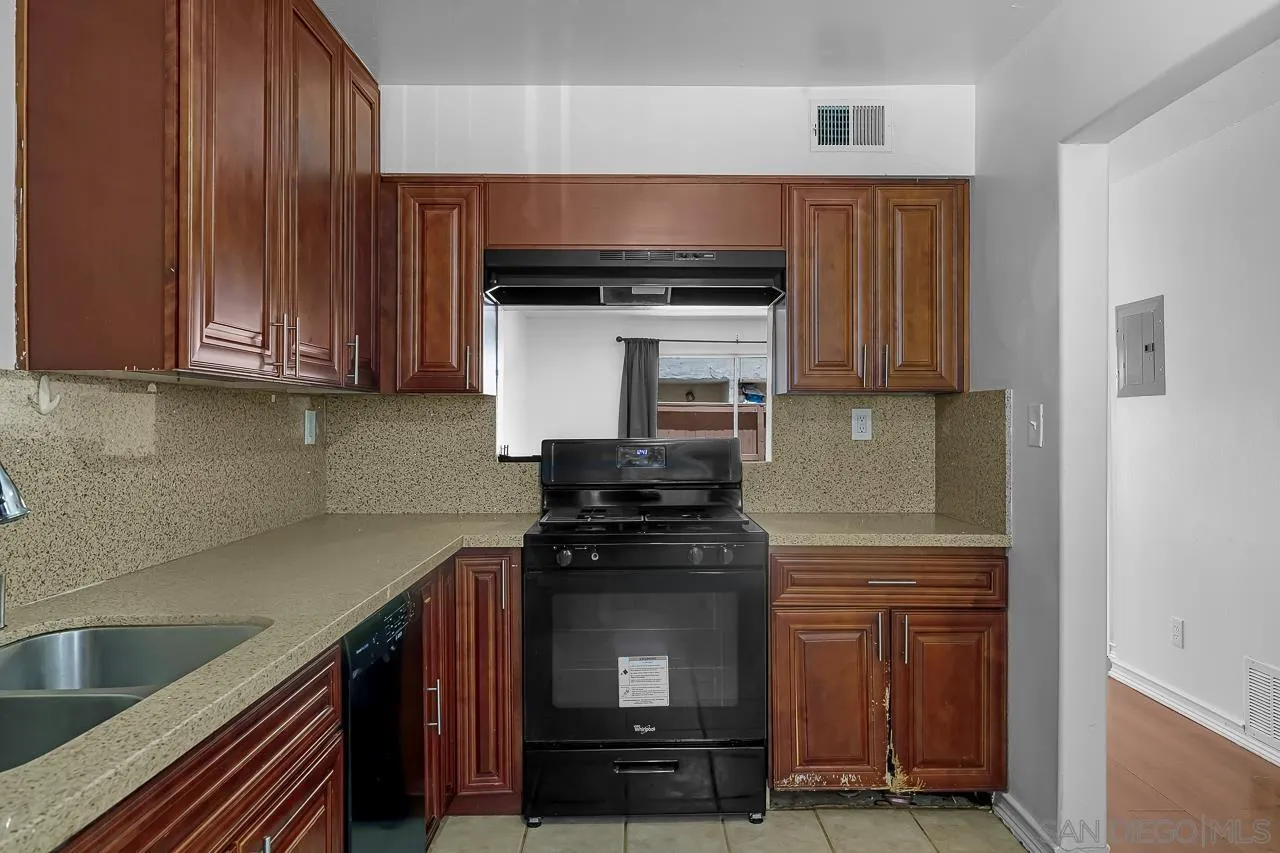 Photo #12: 260014804 Listing: Photo #12