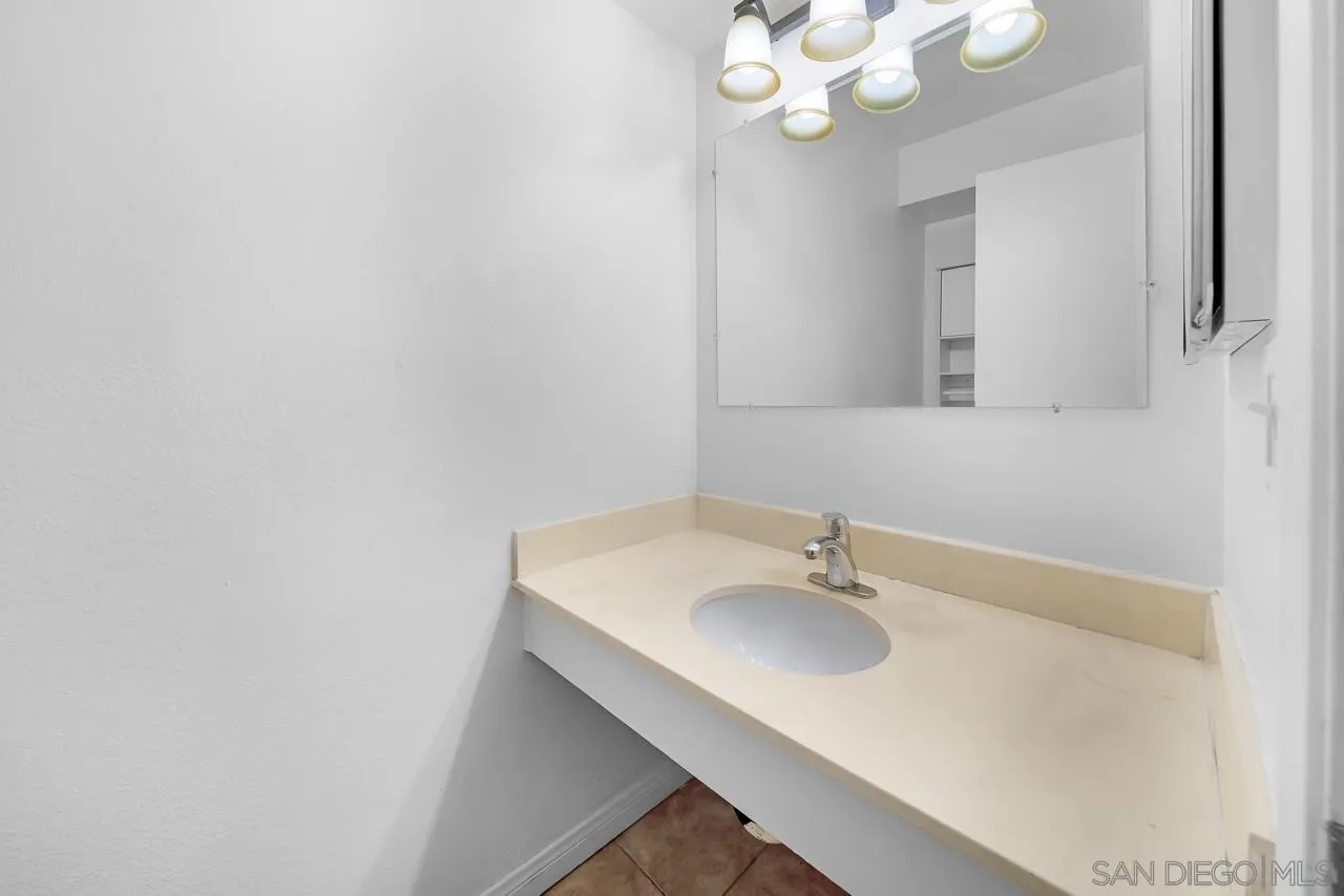 Photo #13: 260014804 Listing: Photo #13