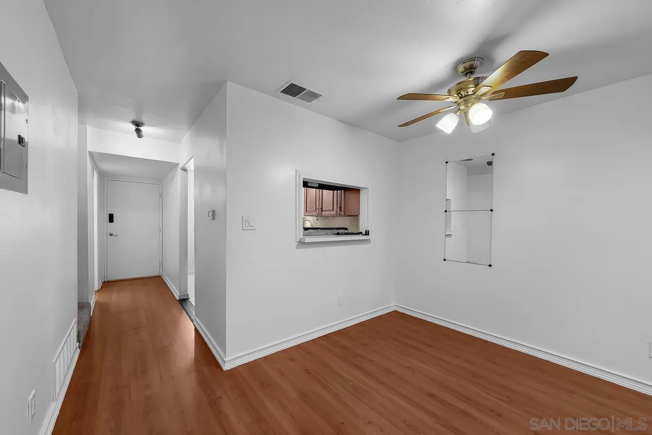 Photo #8: 260014804 Listing: Photo #8