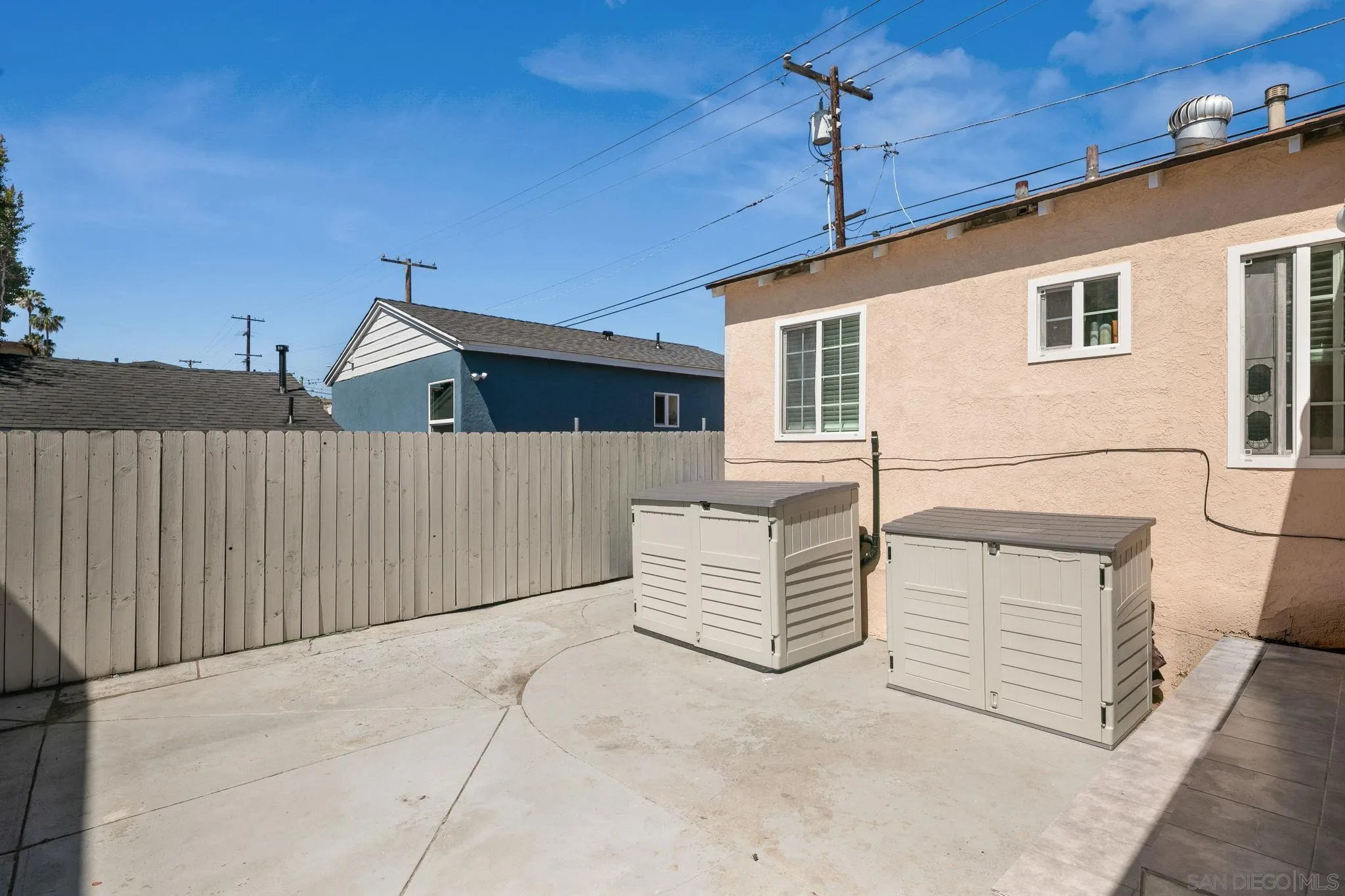 https://cdn.realtyfeed.com/cdn/127/260014805/813e4bd18ec77c19c799534e5d9a7309.webp