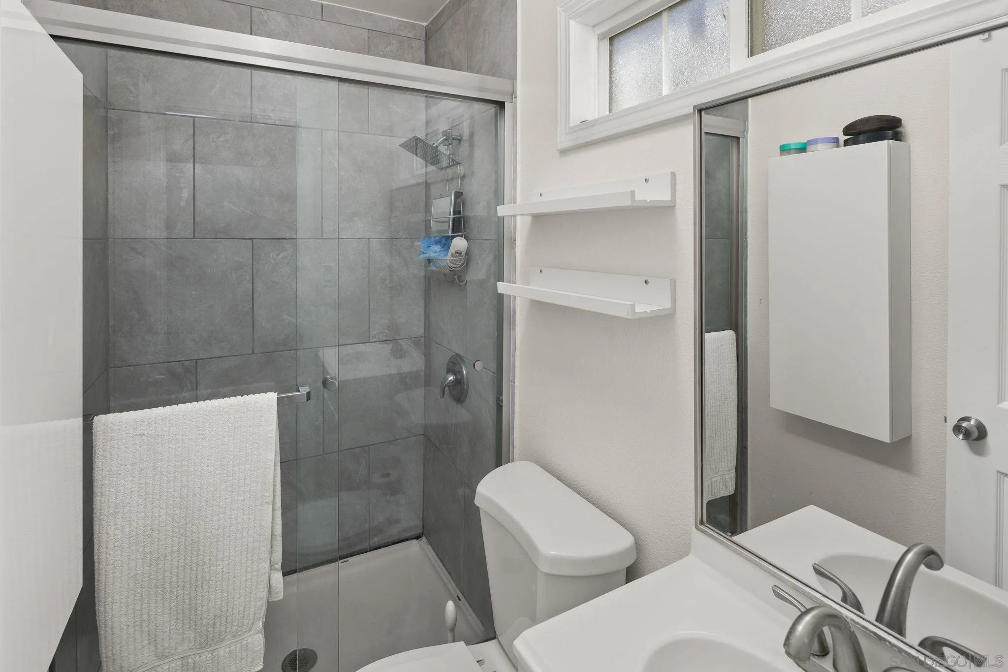 https://cdn.realtyfeed.com/cdn/127/260014805/eca5a8056abadf45413c512e41da086c.webp