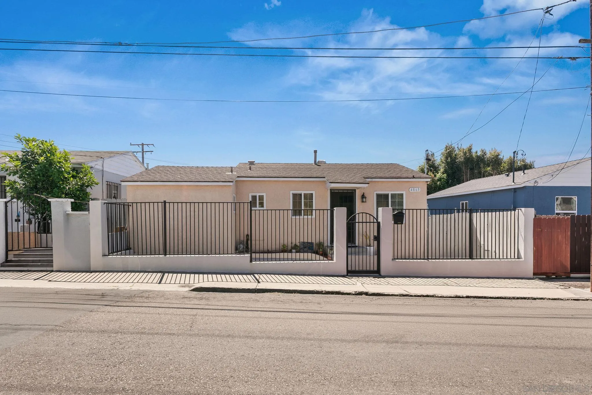 https://cdn.realtyfeed.com/cdn/127/260014805/edd602a65e3dd9e6013d1cf3a269eb48.webp