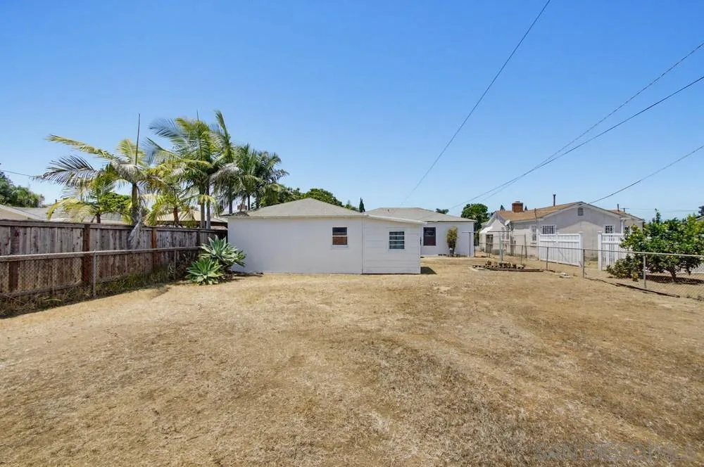 https://cdn.realtyfeed.com/cdn/127/260014806/709b139419e145385f78439f21ccfab2.webp