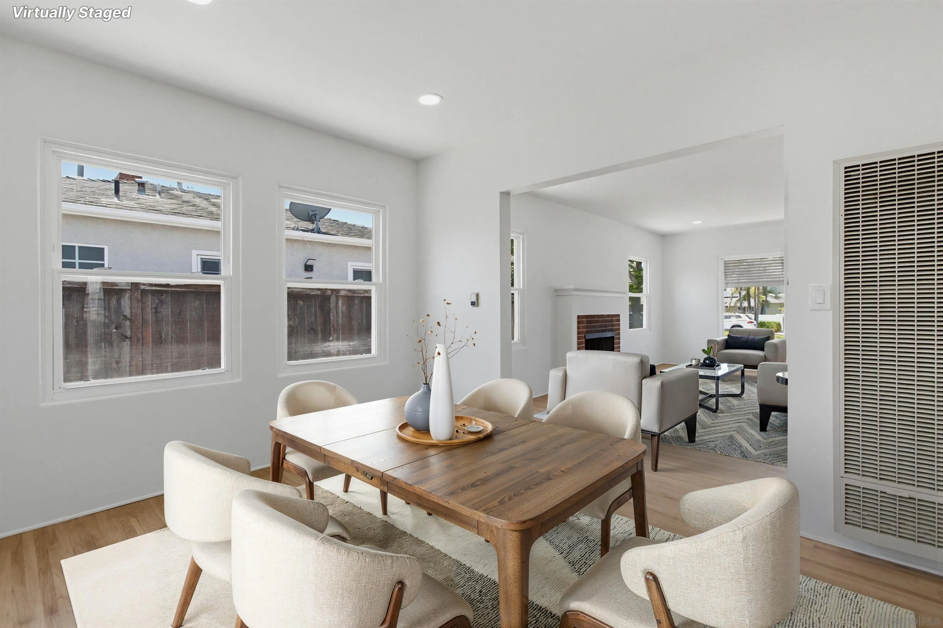 https://cdn.realtyfeed.com/cdn/127/260014806/8c1aed7c2f662d7c6bd53ef49bfd8468.webp