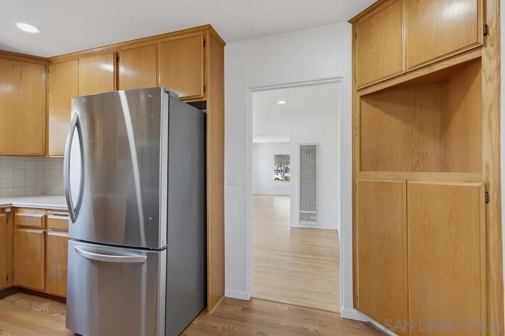 https://cdn.realtyfeed.com/cdn/127/260014806/8c2dfabda7639c5ac34a5fd3d191daac.webp