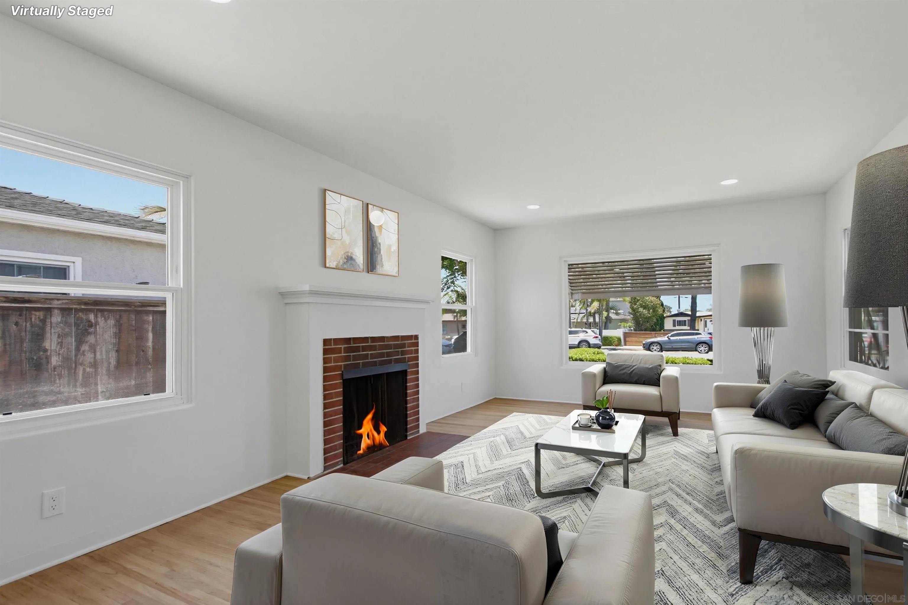 https://cdn.realtyfeed.com/cdn/127/260014806/8ed3099f673685973ea112002b045f96.webp