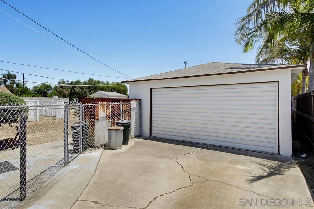 https://cdn.realtyfeed.com/cdn/127/260014806/e384603632e44899c14c38596d1a8d2a.webp