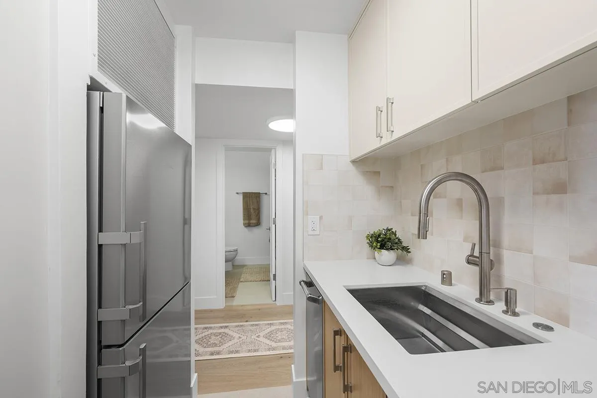 https://cdn.realtyfeed.com/cdn/127/260014807/2be5b2d3f1c131dc5aa8fac6d3ddebb3.webp
