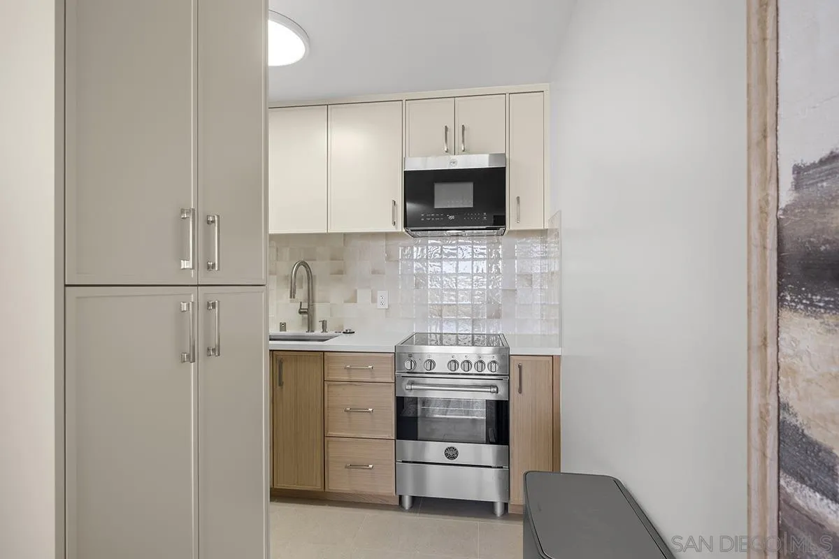 https://cdn.realtyfeed.com/cdn/127/260014807/4f5822e49ceec3006ec37ff3c40c6667.webp