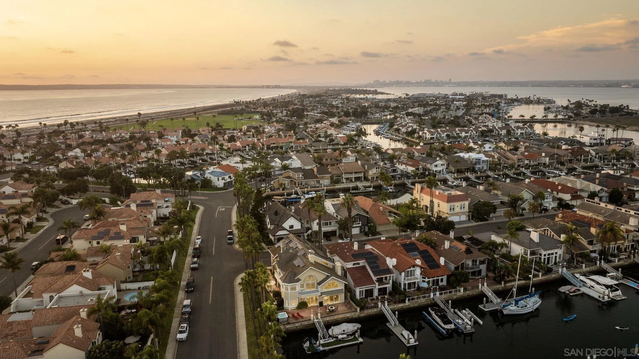 https://cdn.realtyfeed.com/cdn/127/260014809/13949b8c3ef9a6b828bb26c84f42fc1f.webp