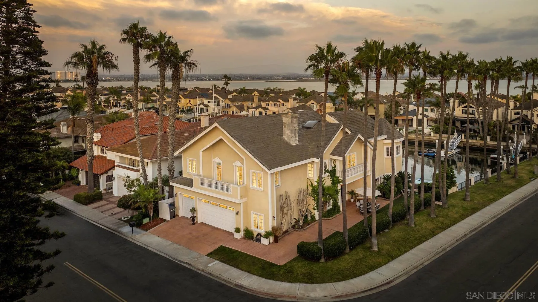 https://cdn.realtyfeed.com/cdn/127/260014809/65dab1cf113a5676e3a04bfe8af1a57b.webp